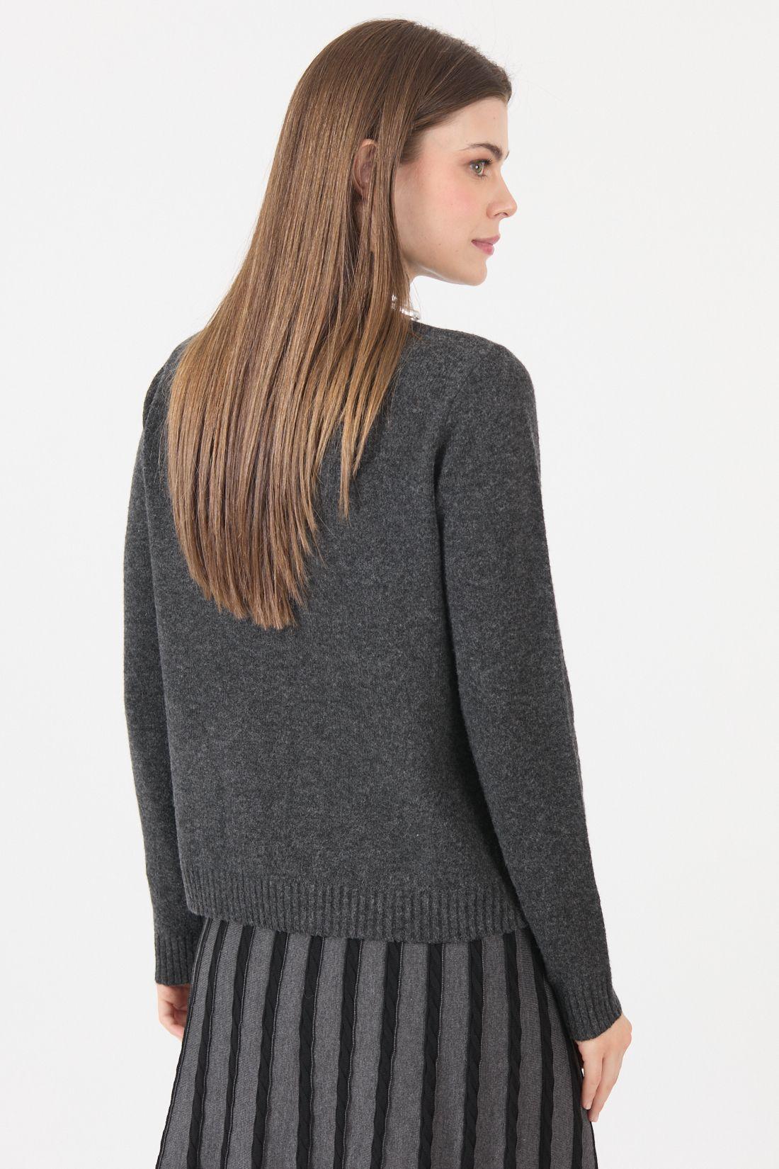 Sweater Con Lana Gris Oscuro Cod 5414796-4