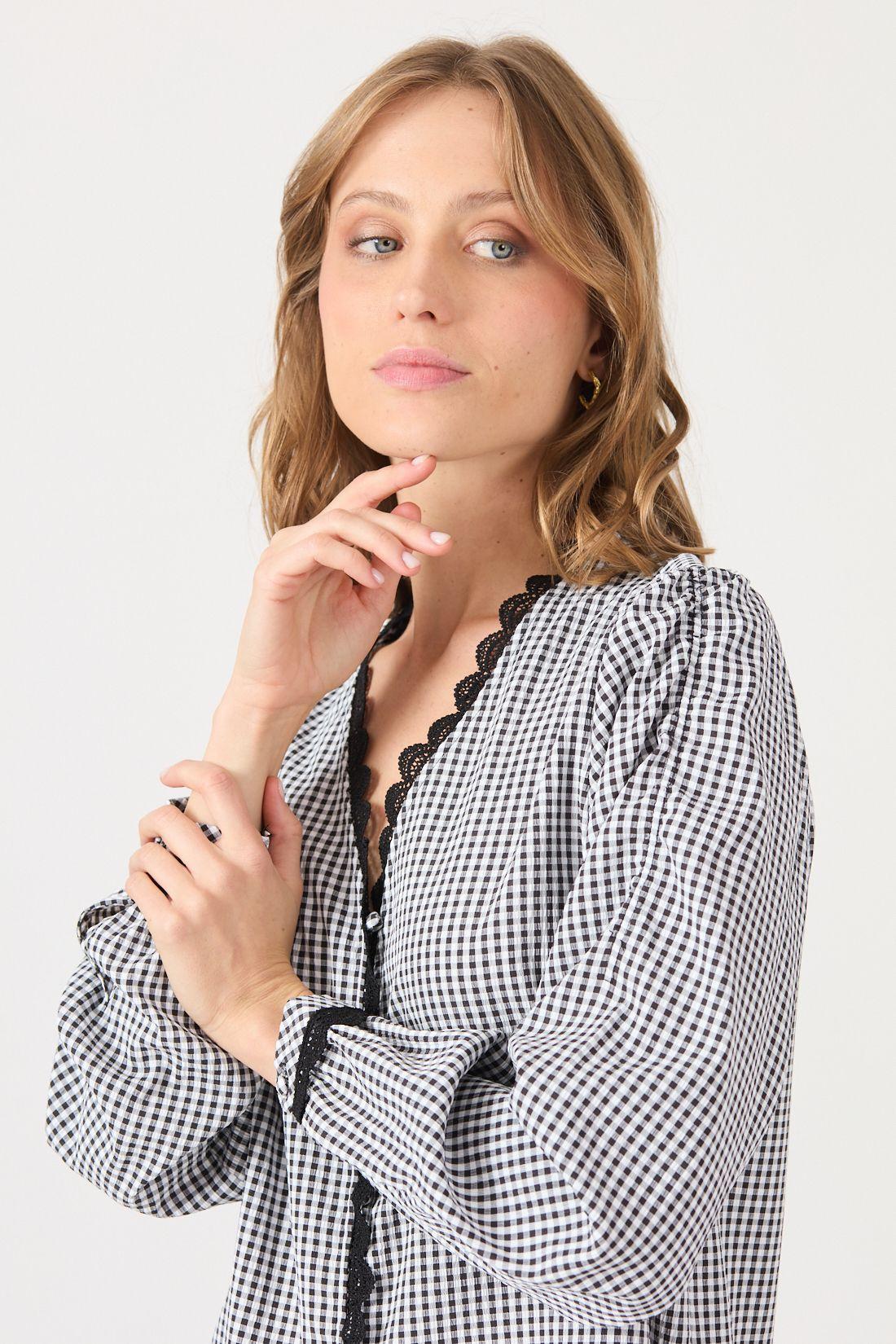 Blusa Cuadrille Negra Cod 4520726-1