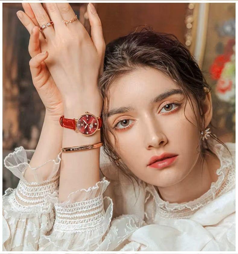 Reloj de mujer con correa roja y diseño corazón-7