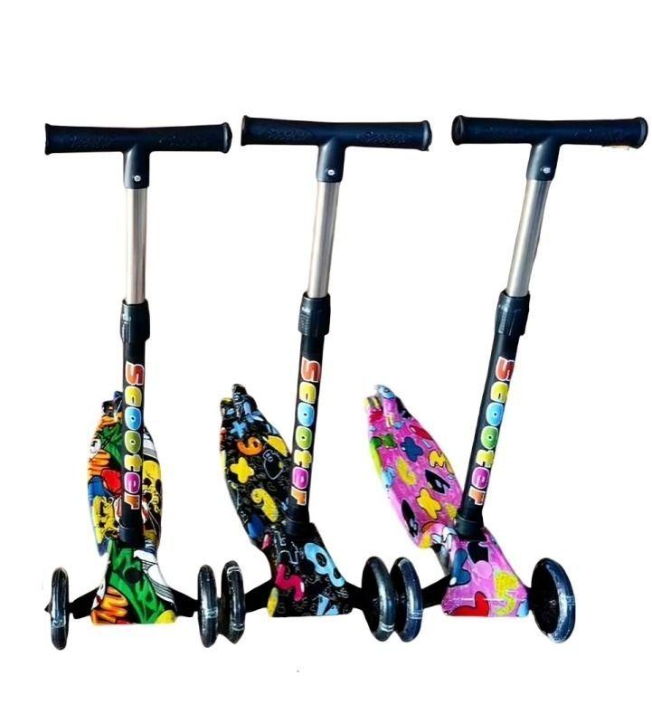 Patineta Scooter para Niños con Ruedas Luminosas y Estampados Sorpresa – Niña-2