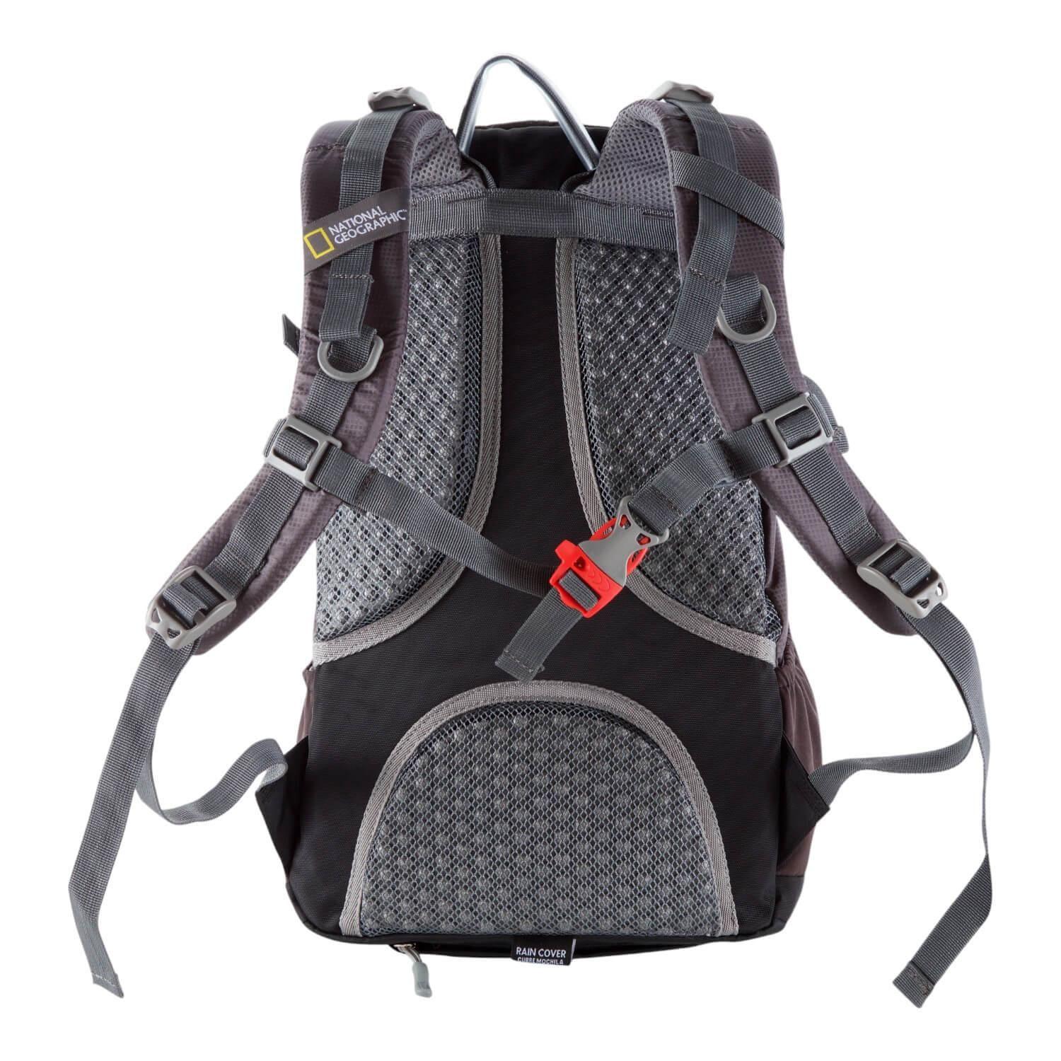 Mochila Outdoor Nepal 20 Litros Negra National Geographic-1