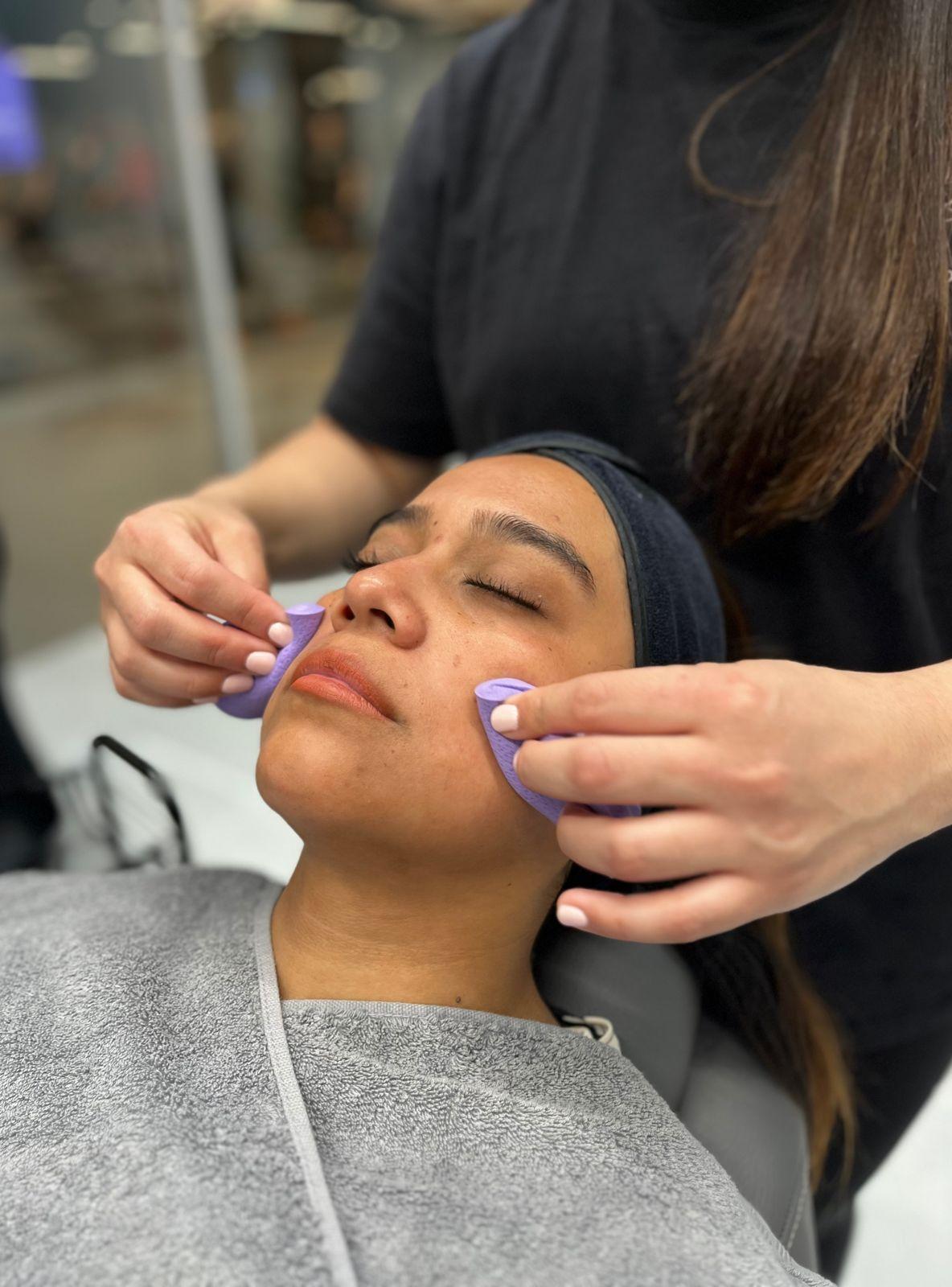 FULL GYM FACIAL (Limpieza facial + Gimnasia facial)-1