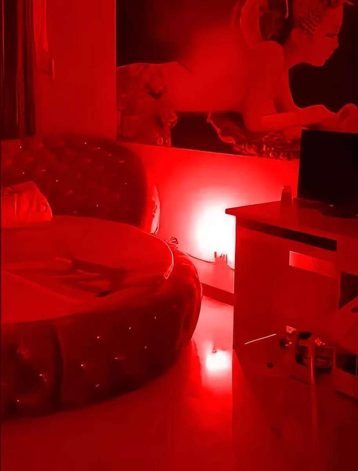 Lampara Velador Romantica Amor Pareja Ampolleta Roja Luz Led-1