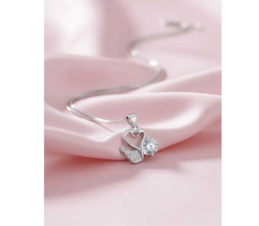 collar pareja cisnes con caja de rosas-4