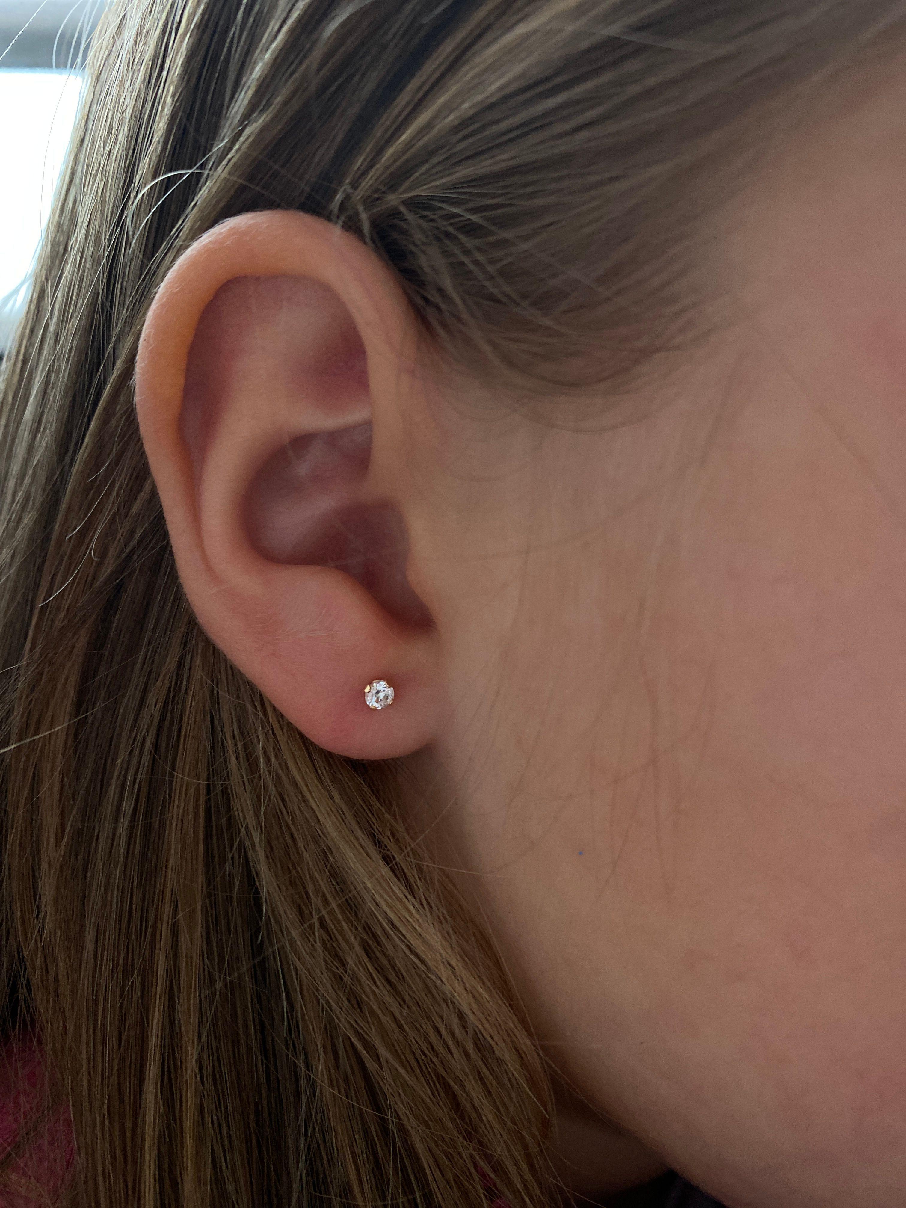 AROS ORO 18 KILATES GRIFA BLANCA-4