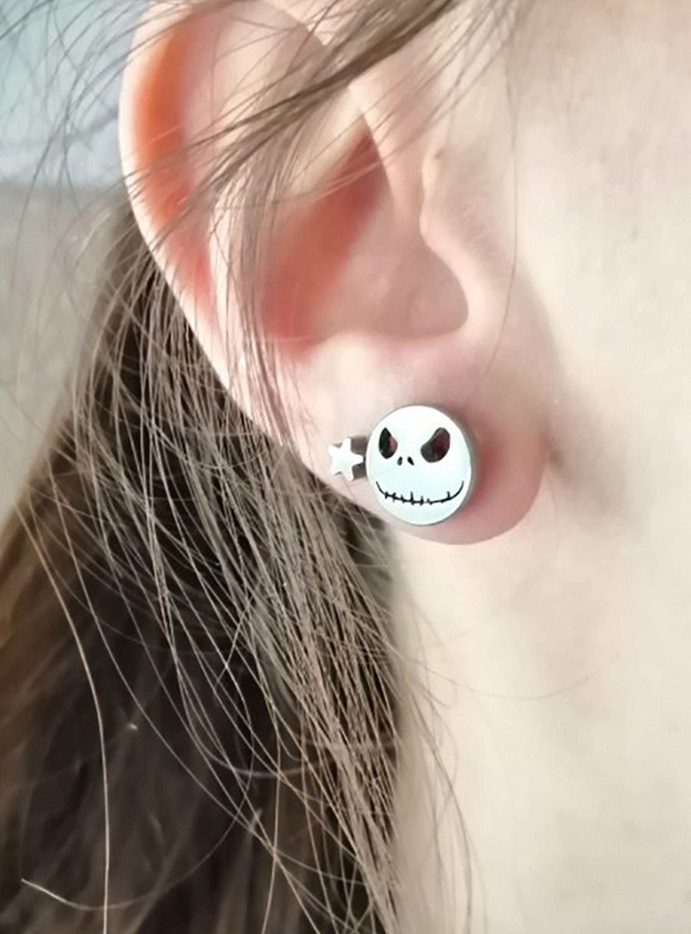 Aros de Acero Unisex Aretes Oreja Diseño Jack Skellington Plateado-2