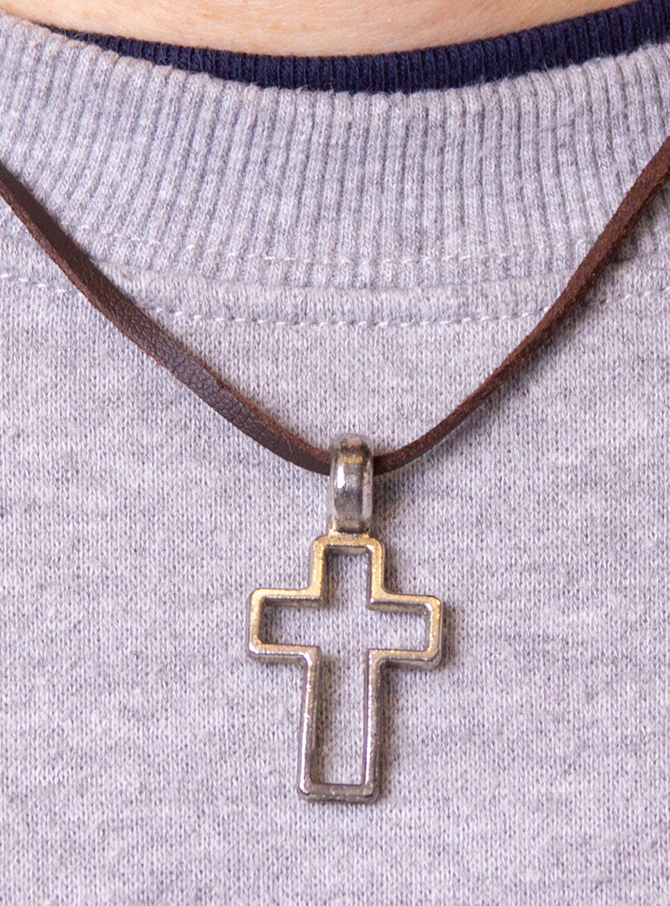 Collar con Silueta de Cruz en Acero Color Plata-3