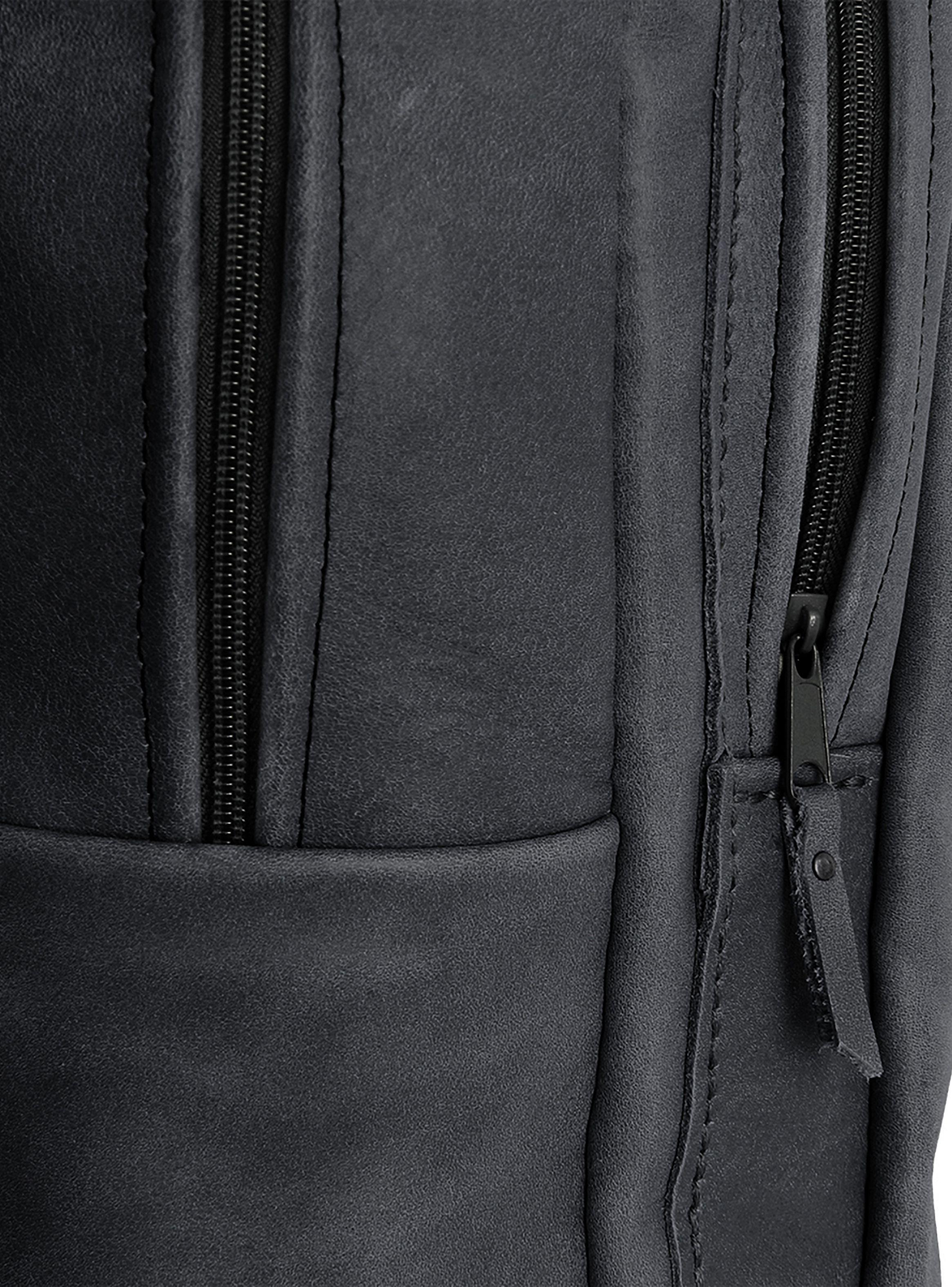 Mochila de Cuero Natural Negro Bolsillo Grande Frontal-4