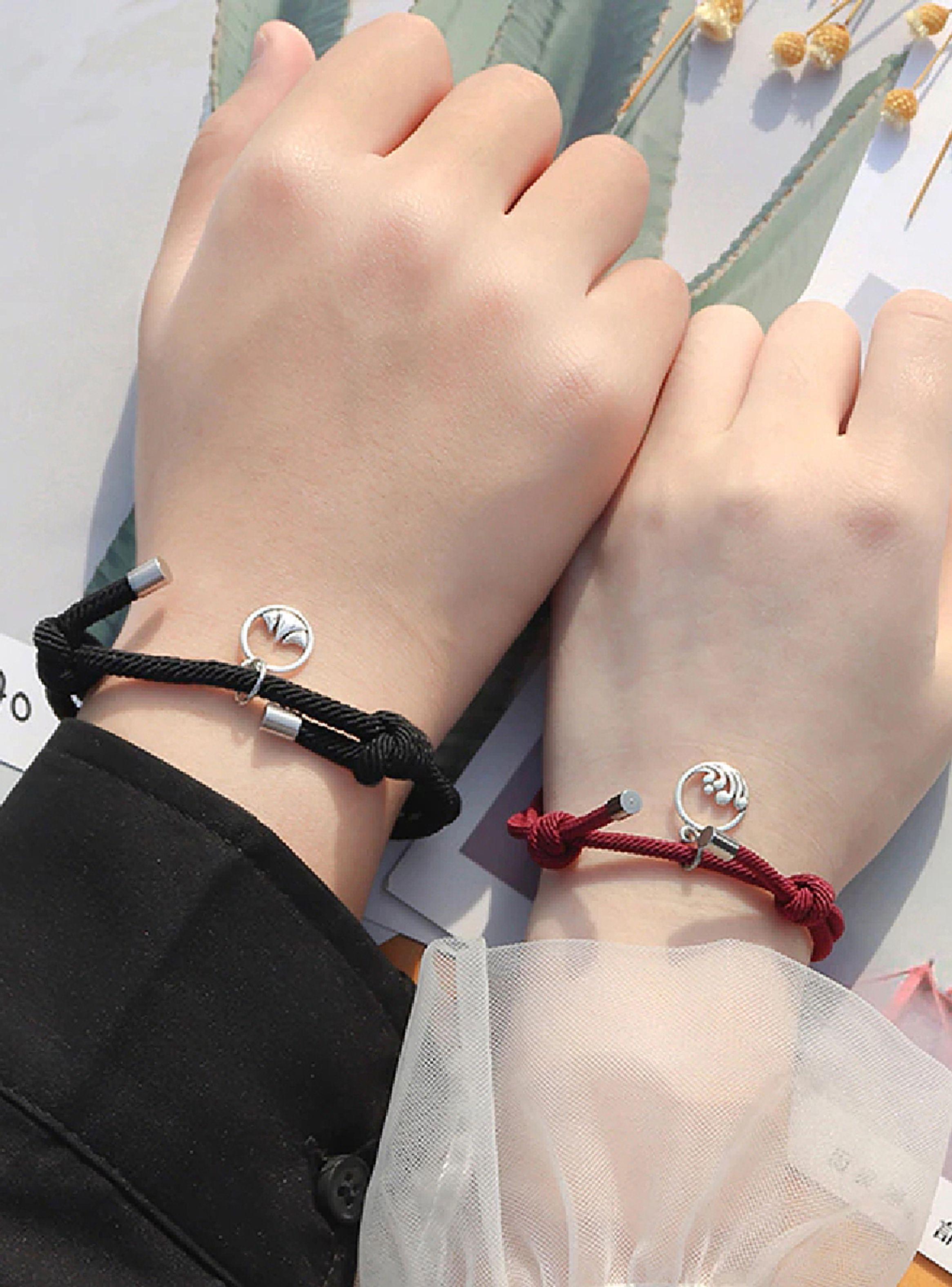 Set Pulseras de Pareja Roja y Negra con Charms e Imán-2