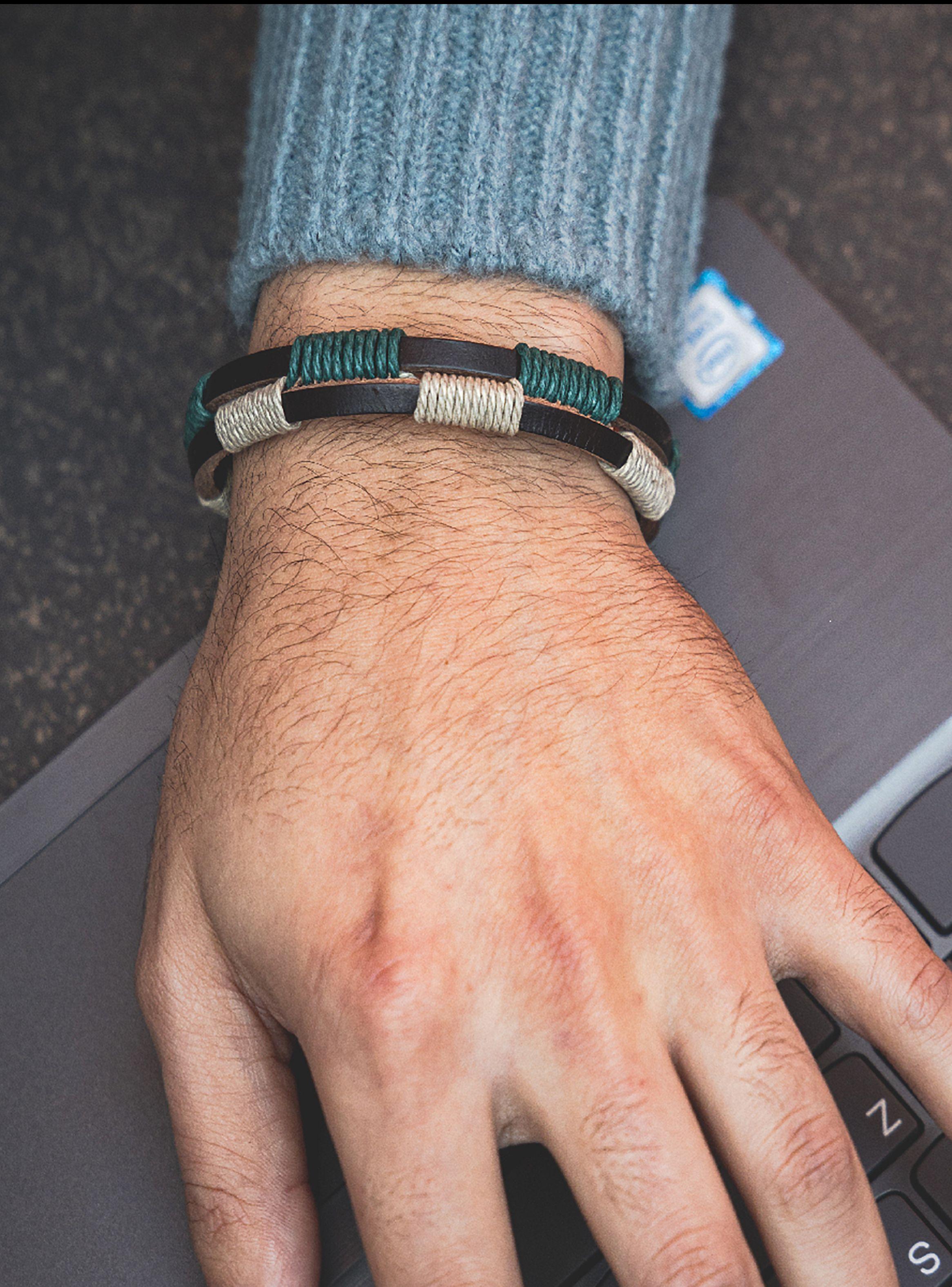 Pulseras De Cuero E Hilos Café Verde Hombre-3