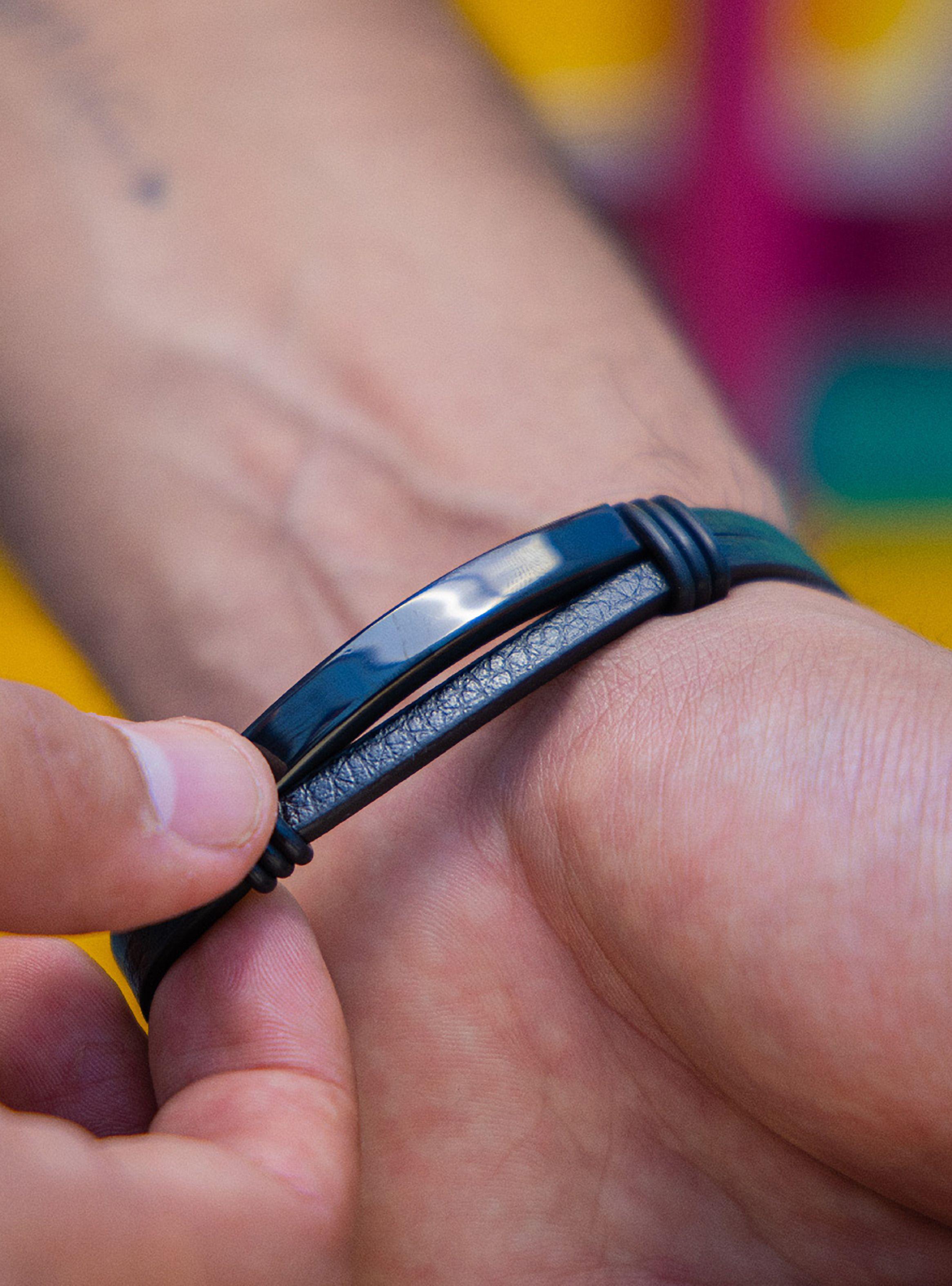 Pulsera Cuero Negro PU con Placa de Acero Negro-2