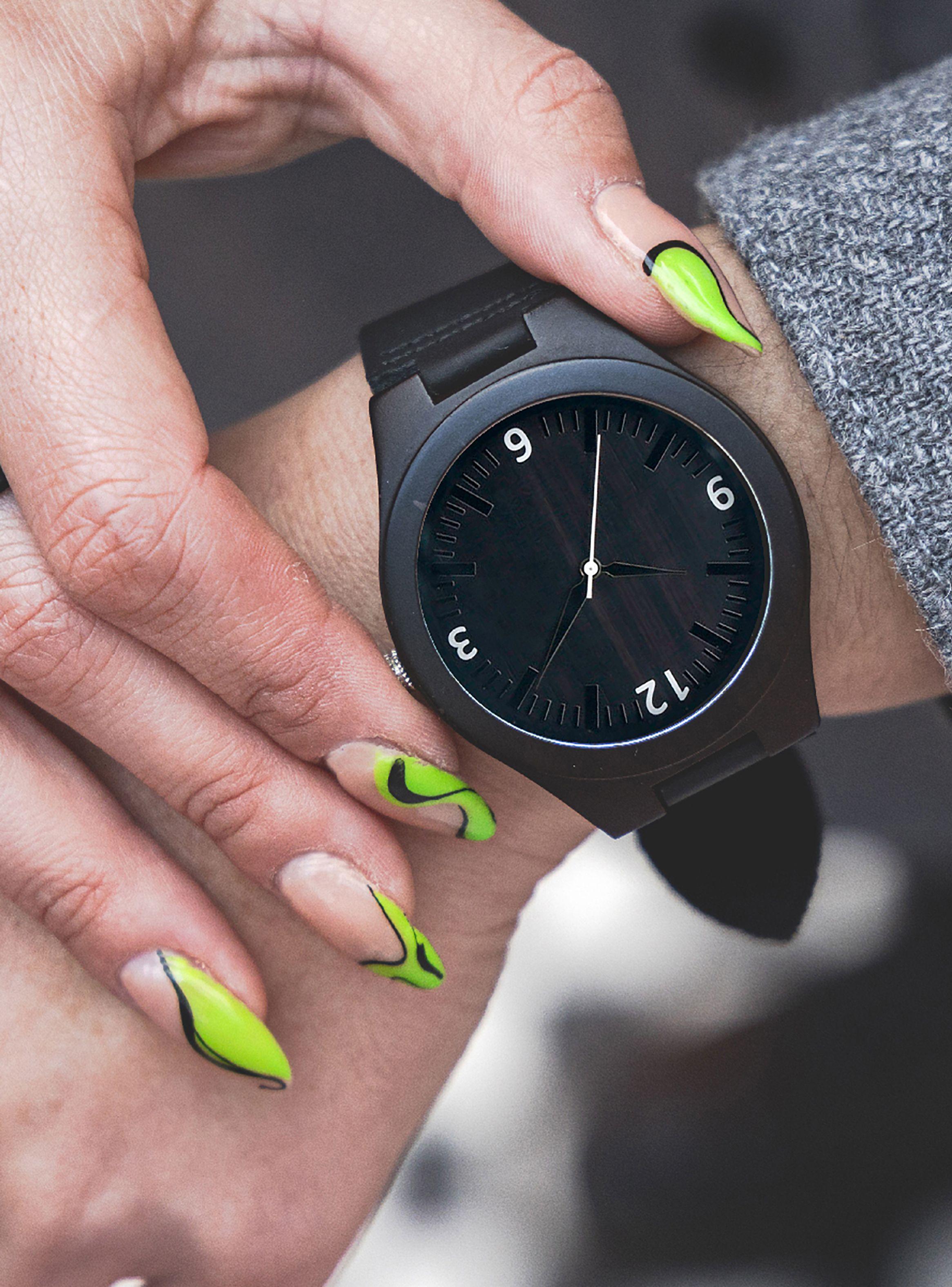 Reloj Unisex en Madera y Cuero Dial Minimalista Negro-3