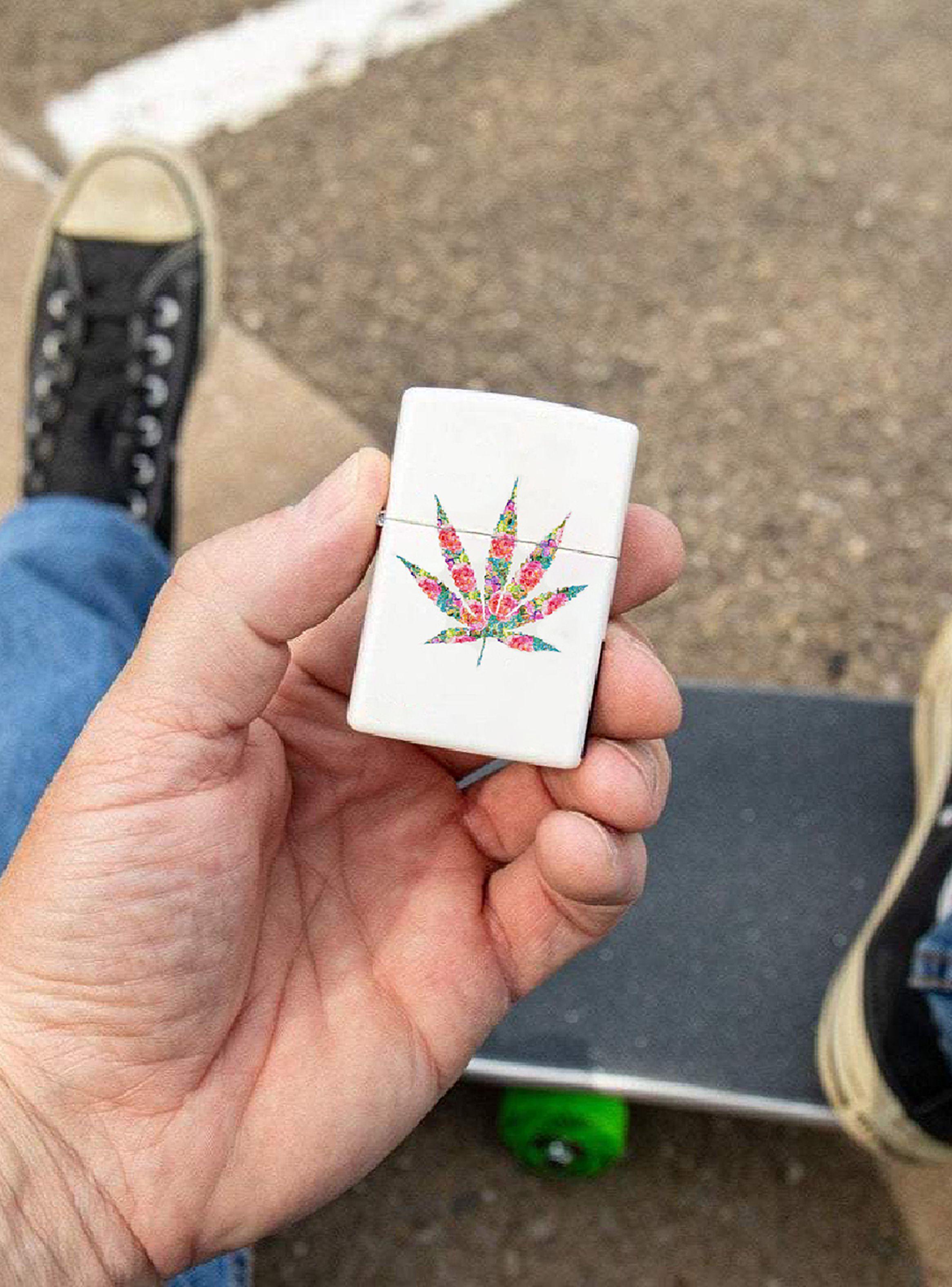 Encendedor Zippo Lighter Floral Weed Design Blanco-4