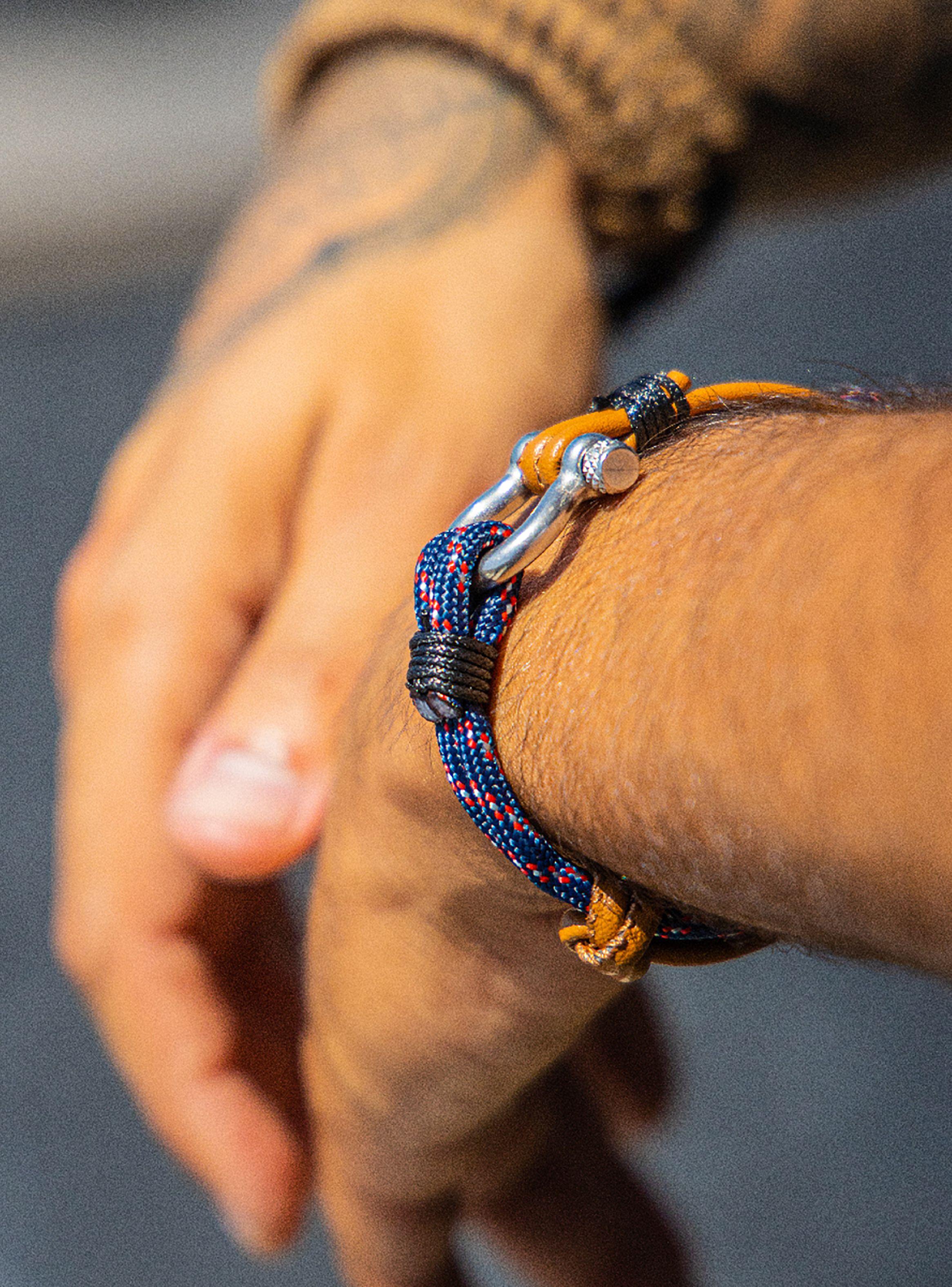 Pulsera de Cuero Café y Cuerda Náutica Ajustable-3