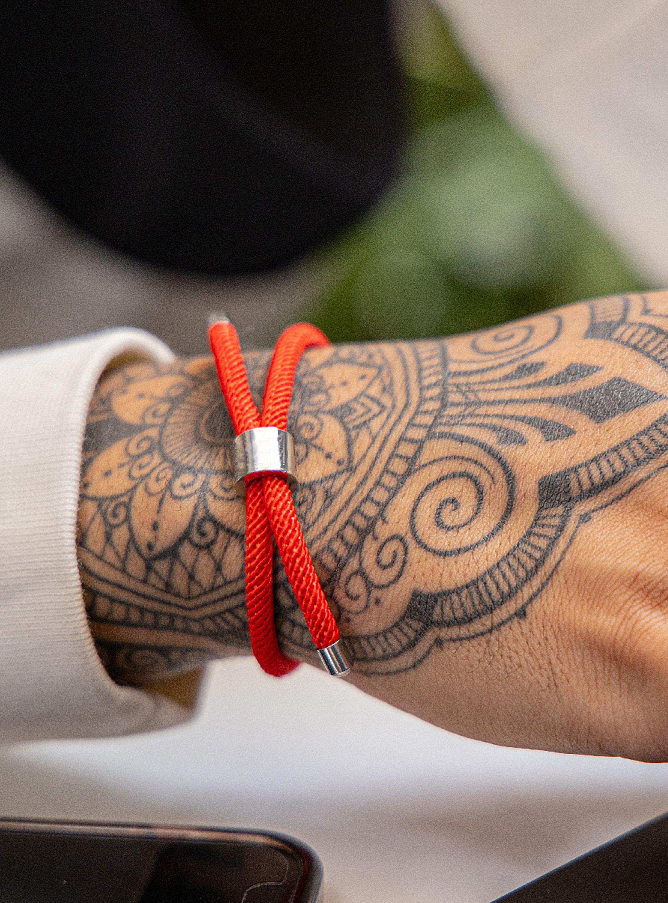 Pulsera Cordón Rojo Acero Ajustable-4