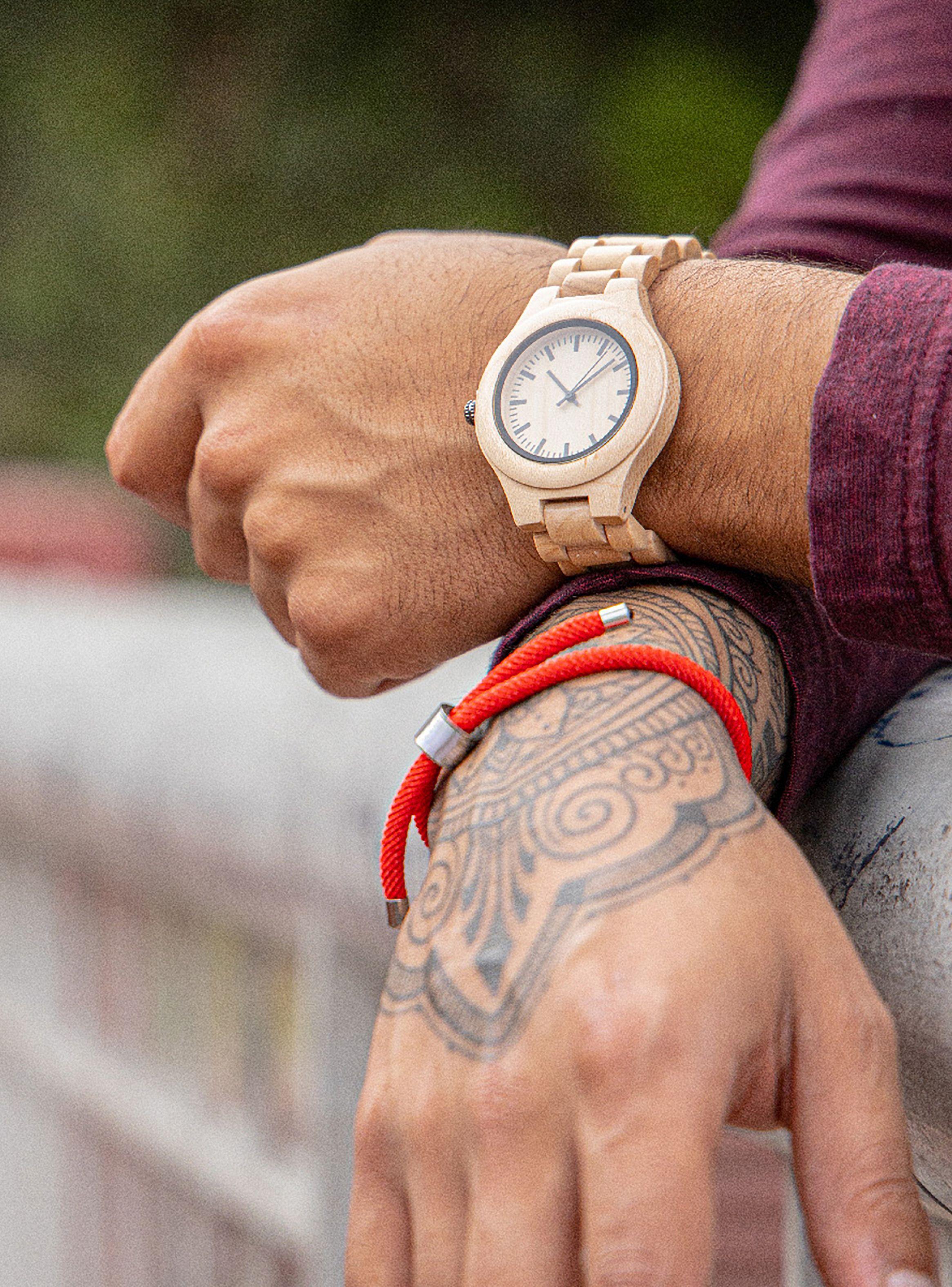 Pulsera Cordón Rojo Acero Ajustable-3