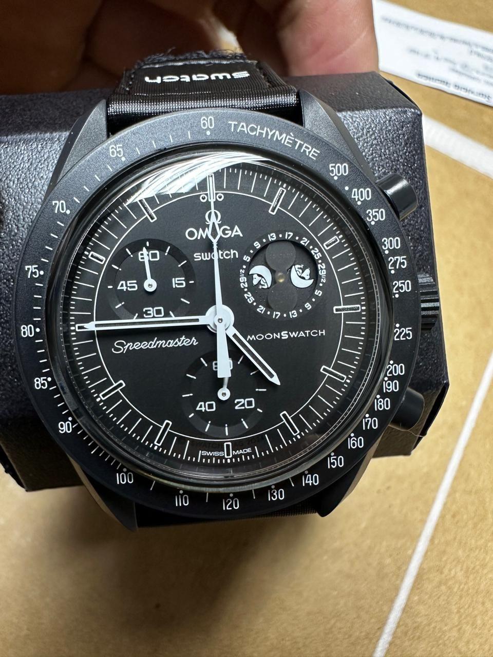 Reloj Omega Swatch Snoopy Moonswatch Mission Moonphase Black-3