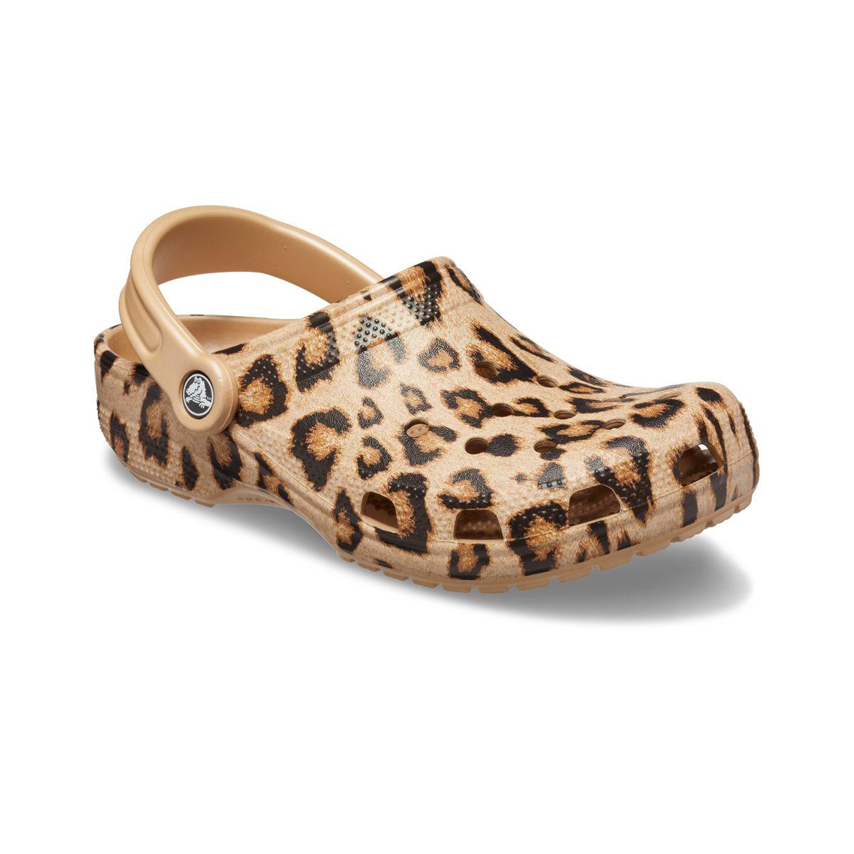 Zueco Crocs Classic Unisex Printed Leopard/Gold-0