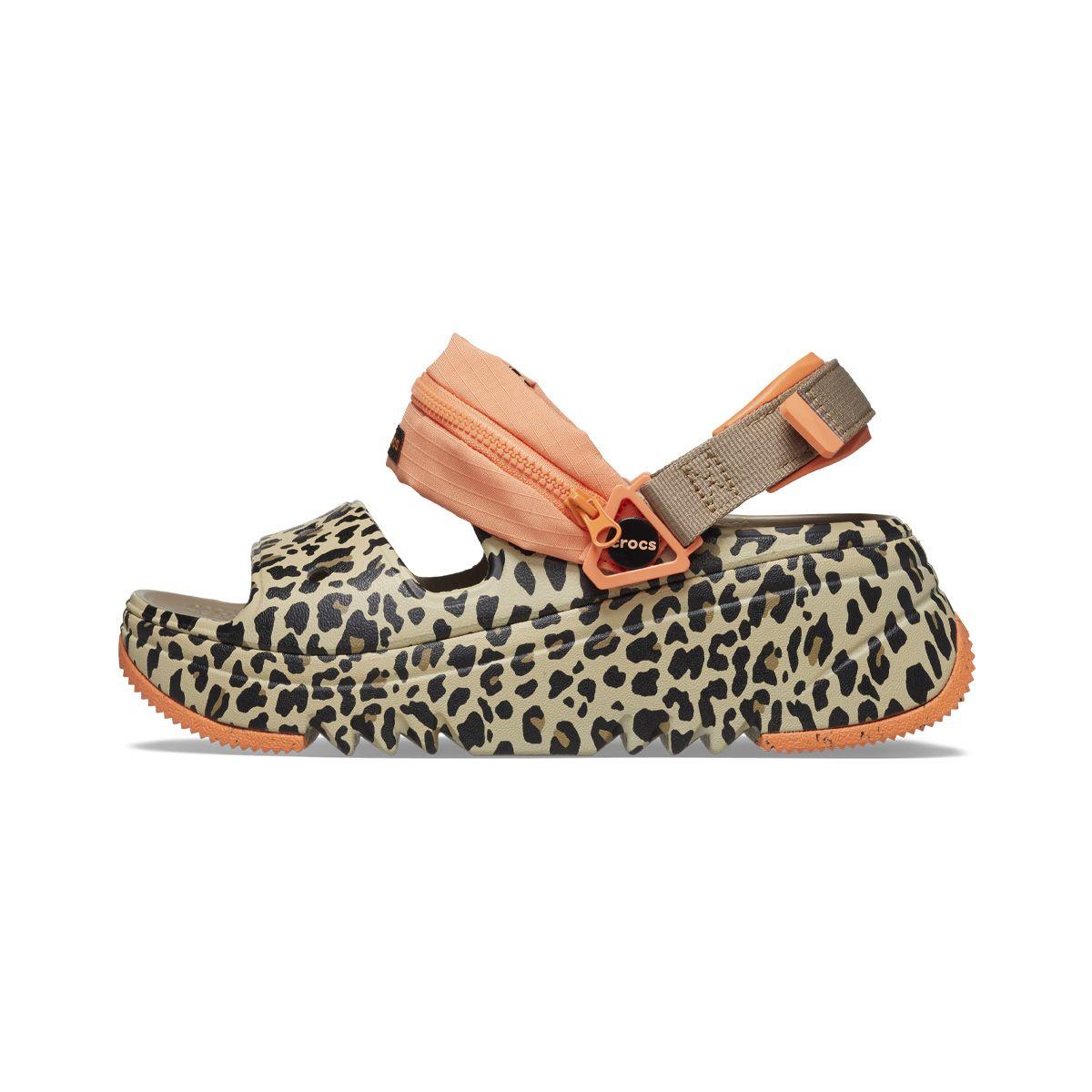 Sandalia Crocs Classic Hiker Xscape Unisex Leopard Orange-2