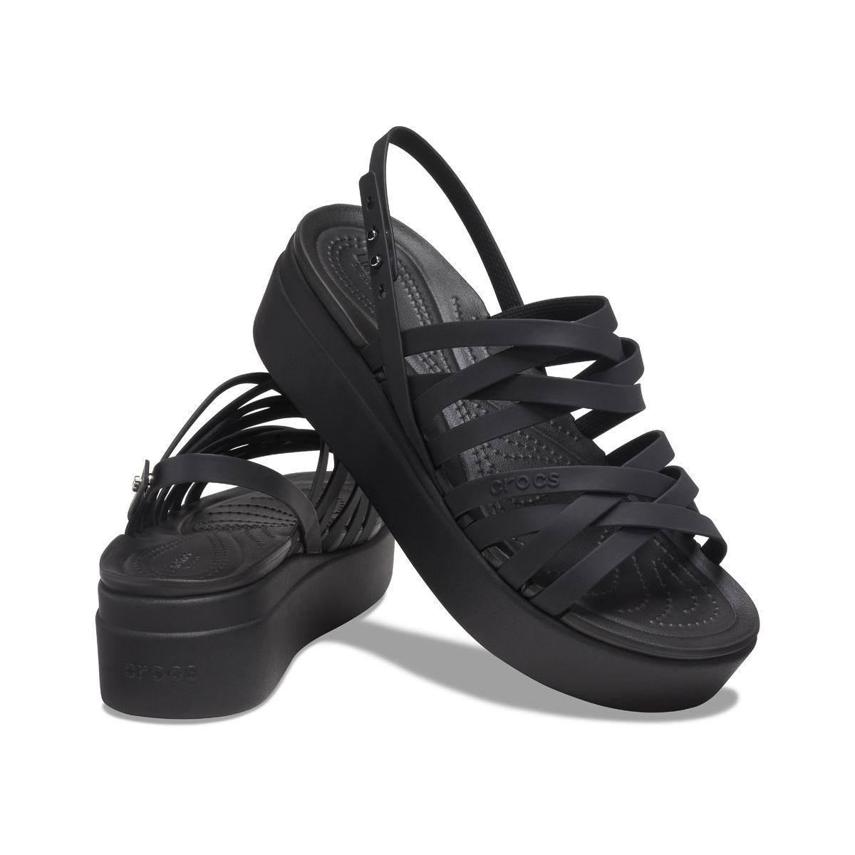 Sandalia Crocs Brooklyn Strappy Low WdgW Mujer Black-6