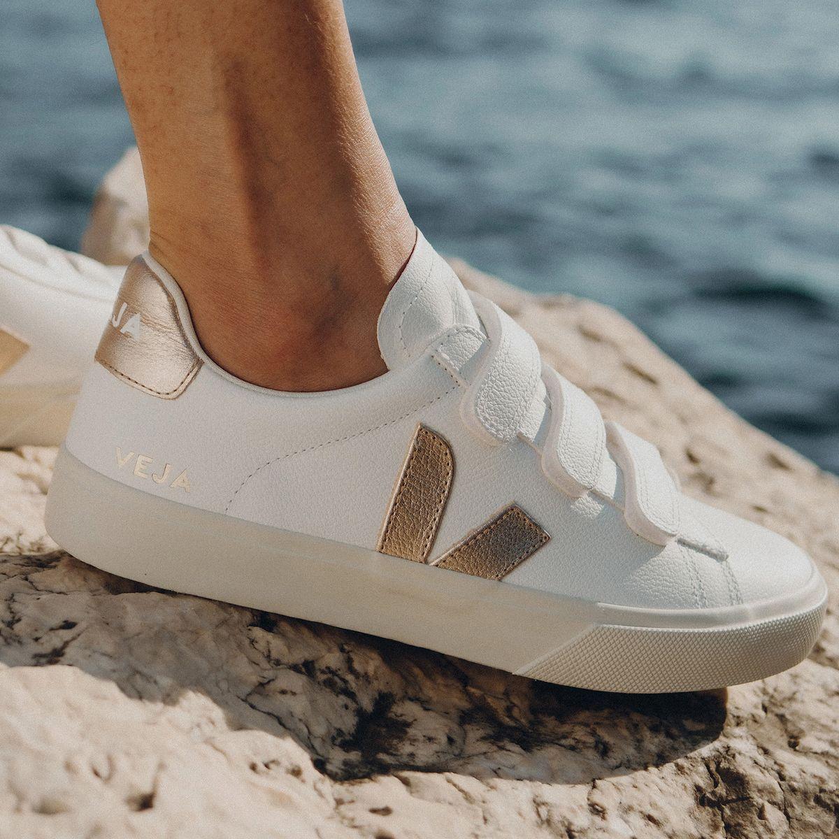 Zapatillas Mujer Veja Recife Leather Blanco/Dorado-1