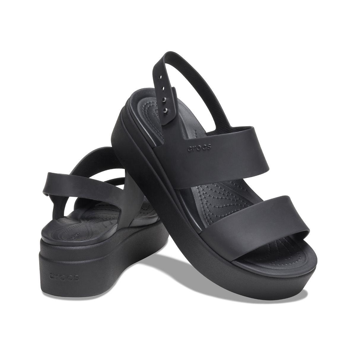 Sandalia Crocs Brooklyn Low Wedge W Mujer Black/Black-6