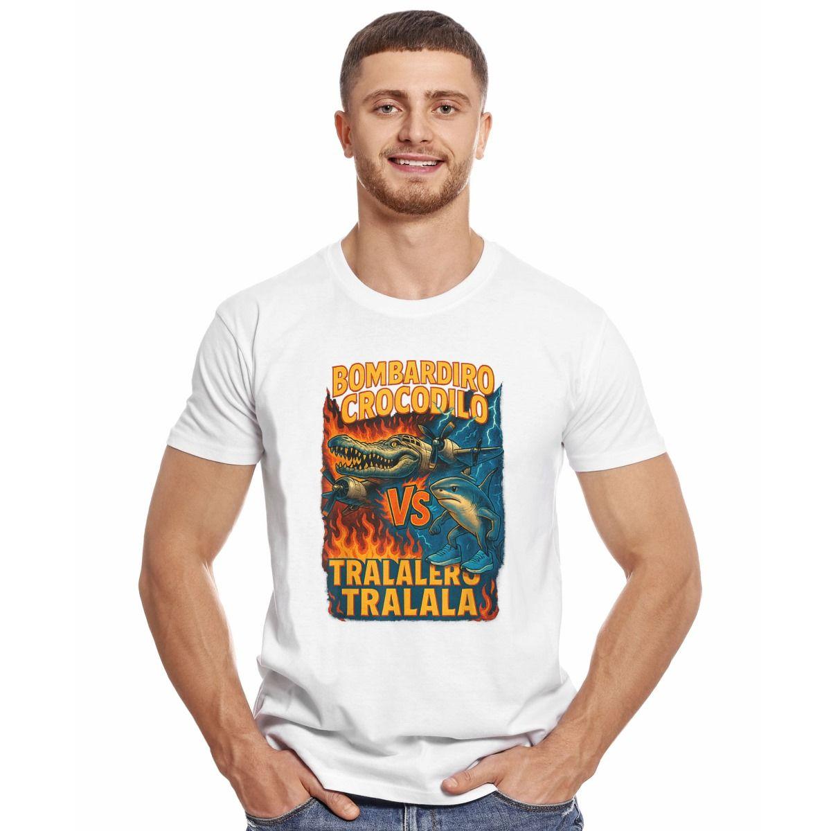 BRAINROT ITALIANO TRALALERO TRALALA VS BOMBARDIRO CROCODILO 2 MEME POLERA MANGA CORTA HOMBRE-2