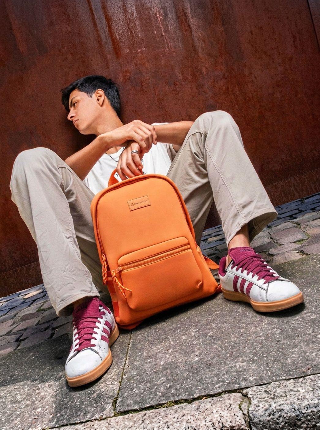 Mochila Cool Capital SLAY 14 Naranja Urbana Uso Diario-5