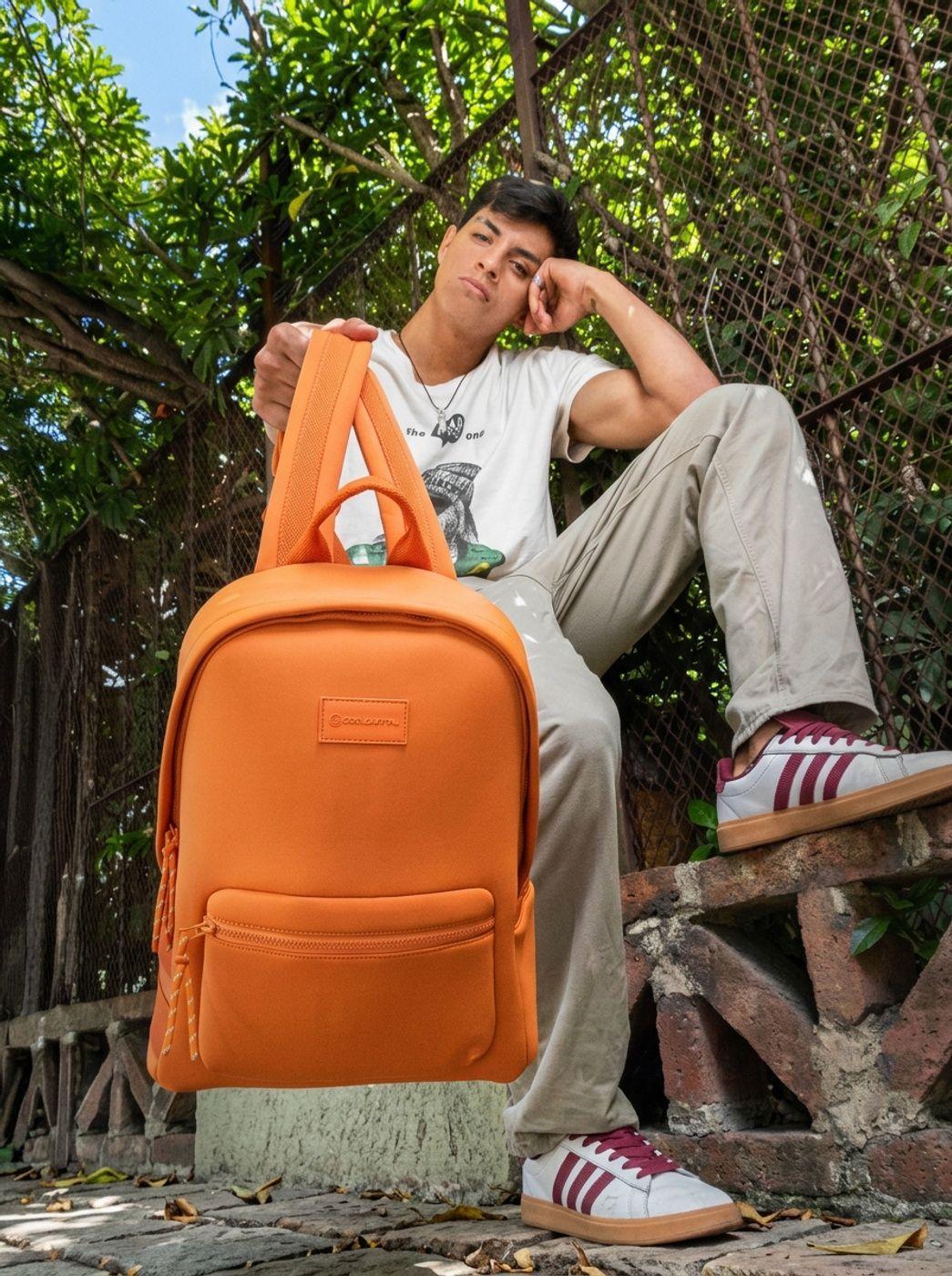 Mochila Cool Capital SLAY 14 Naranja Urbana Uso Diario-6