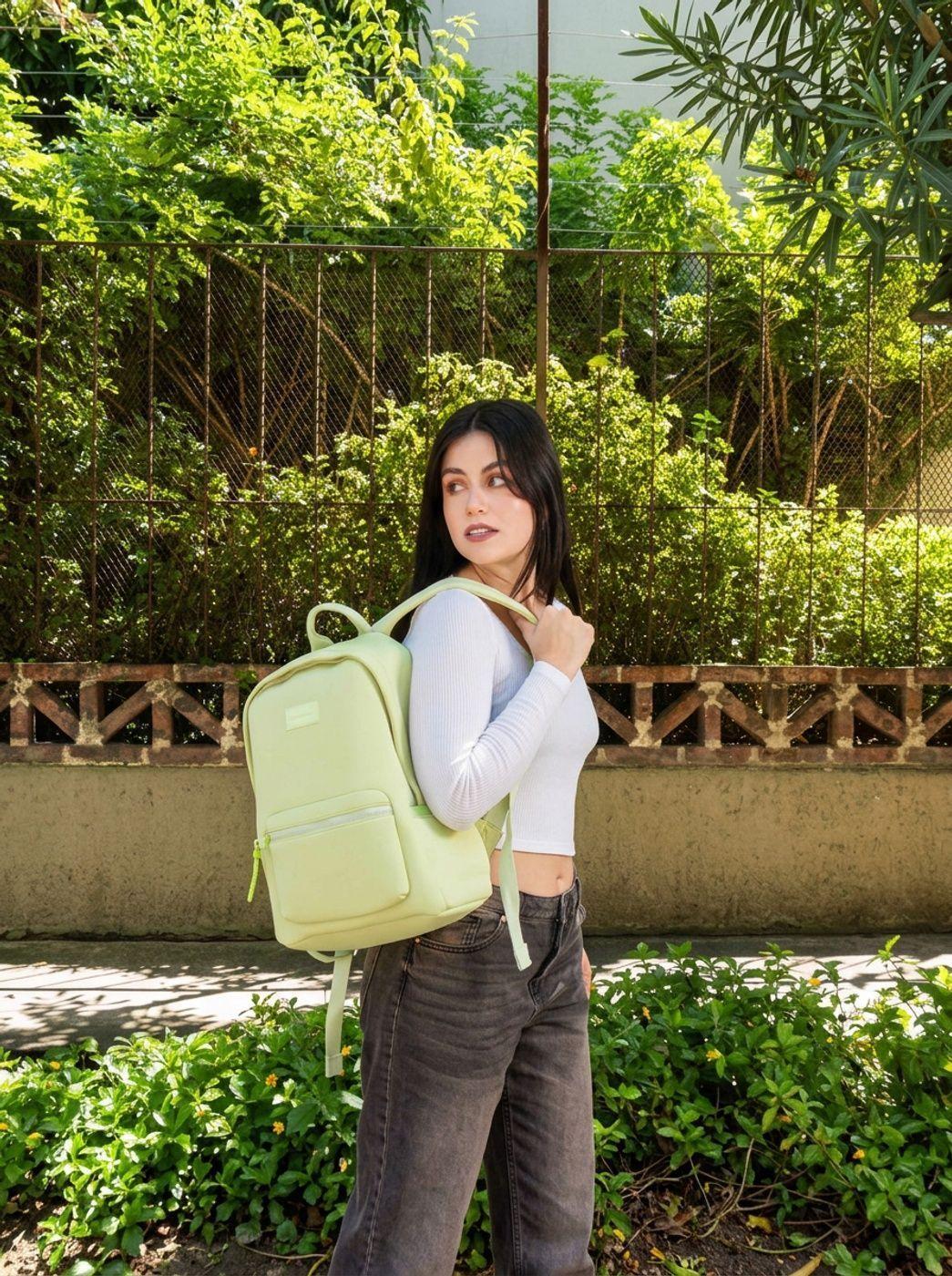 Mochila Cool Capital SLAY 14 Verde Urbana Diario-4