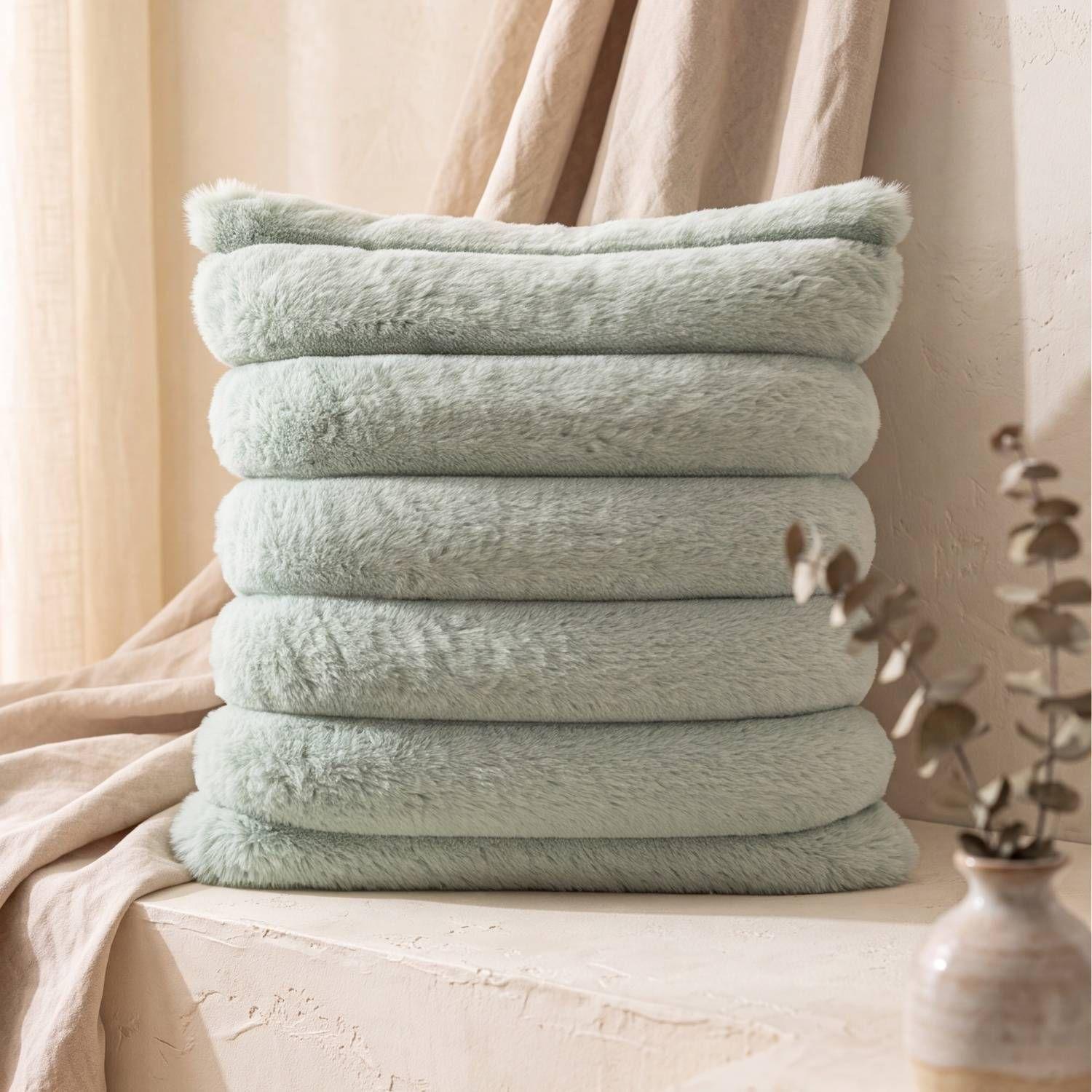 Set 2 Fundas de Cojín Sherpa Suave por Capas Celeste 45x45 cm Colección Hygge Menta-2