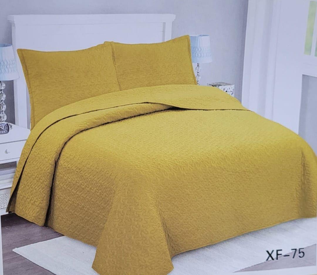 Cubrecama Quilt Verano King Mostaza unicolor con diseños pequeños XF75-1
