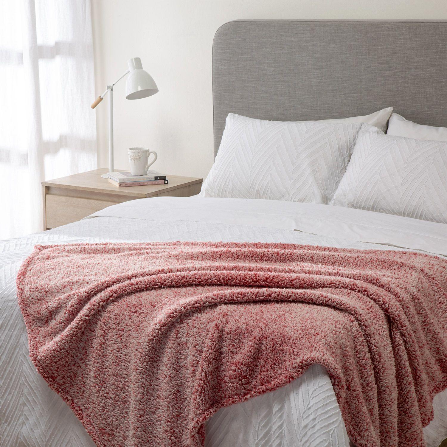 MANTA SHERPA ESTAMPADA ROJO-4