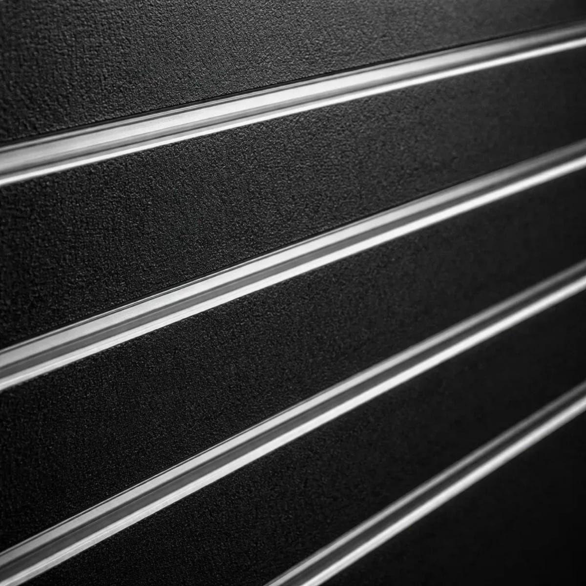 Panel Ranurado Exhibidor Negro Con Riel De Aluminio-1