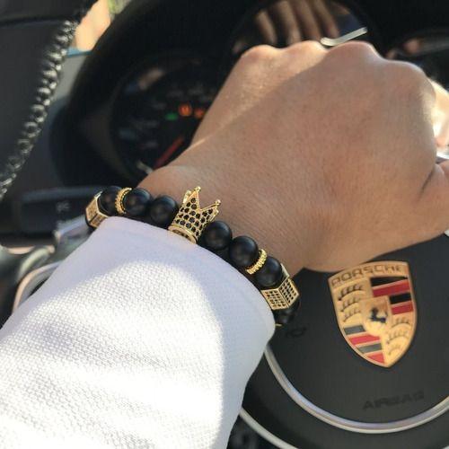 Pulsera De Hombre Caballero Corona Dorada Piedra Onix Mate-0