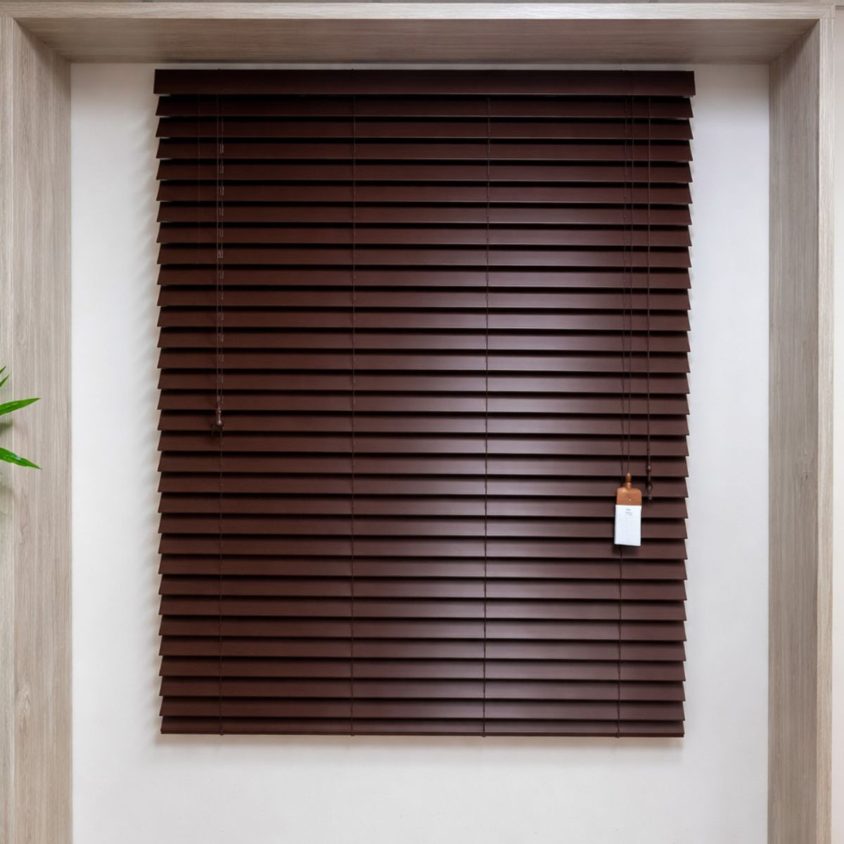 Persiana PVC Tipo Madera 50 MM 120X165 Cm Caoba Texturado-1