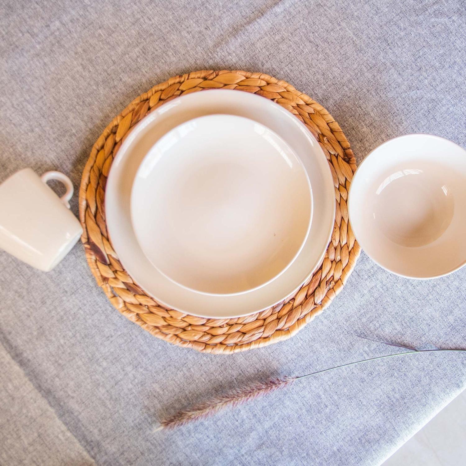 Juego de loza Blanca 16 pzs cerámica y Mantel PEVA Beige 160x220-1