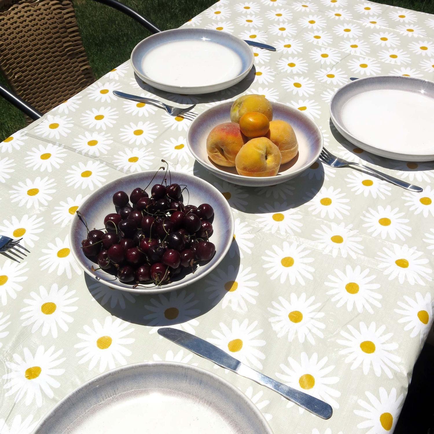 Juego de loza Blanca 16 pzs cerámica y Mantel PEVA Margarita 160x220-3