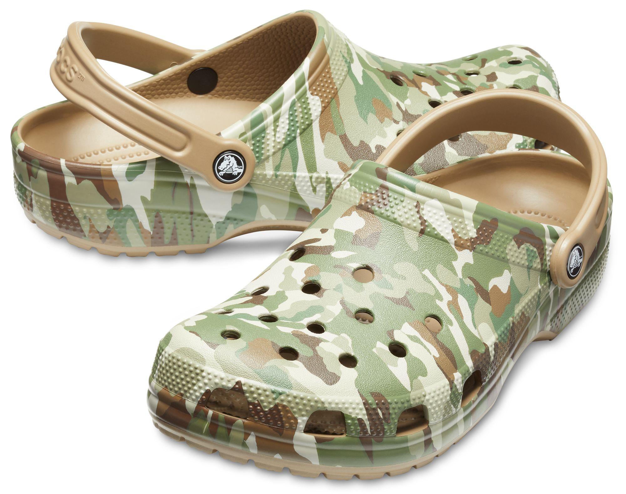 Zuecos Crocs Classic Graphic Ii Clog Unisex Green/Khaki-5