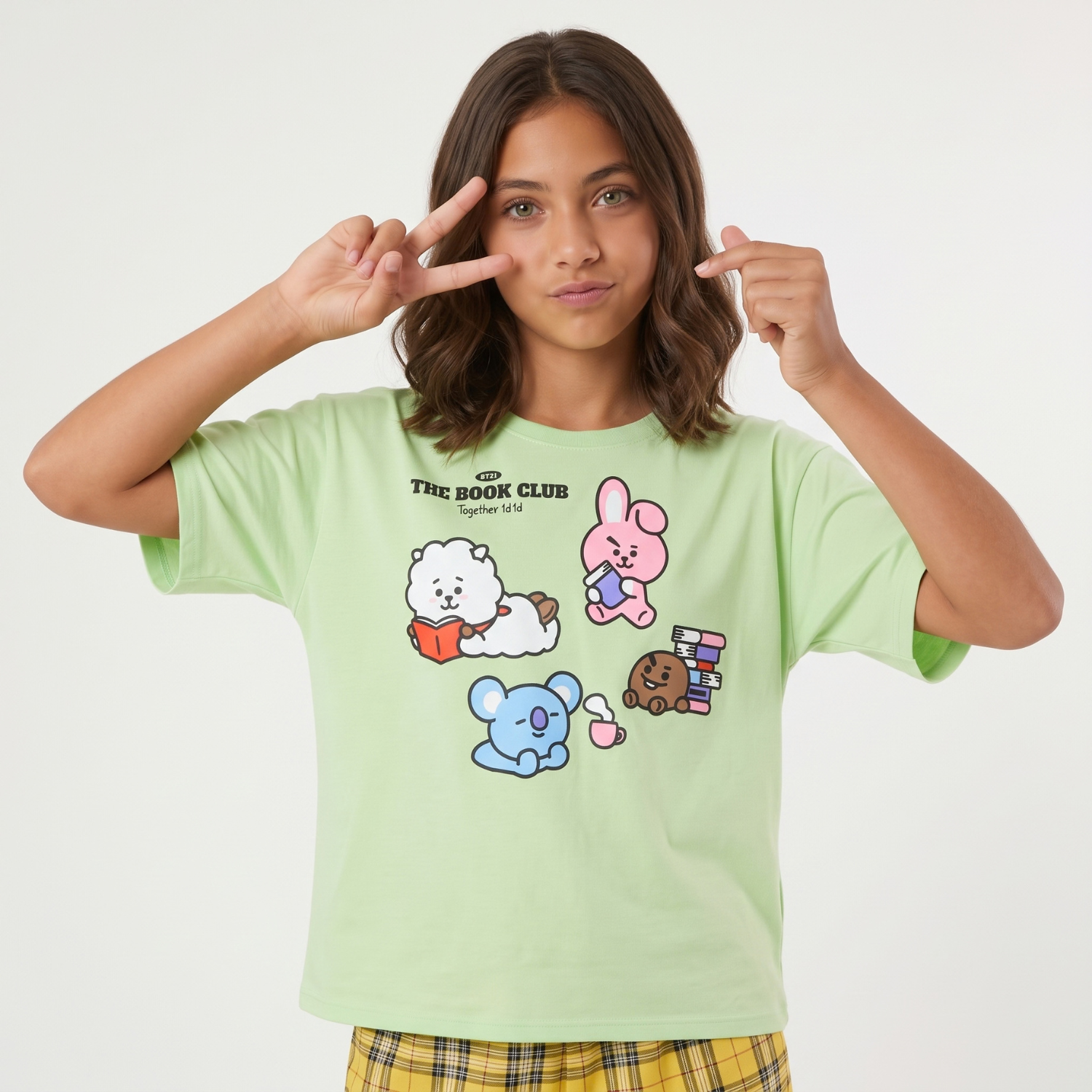 Polera Manga Corta Niña Verde Book Club BT21-0
