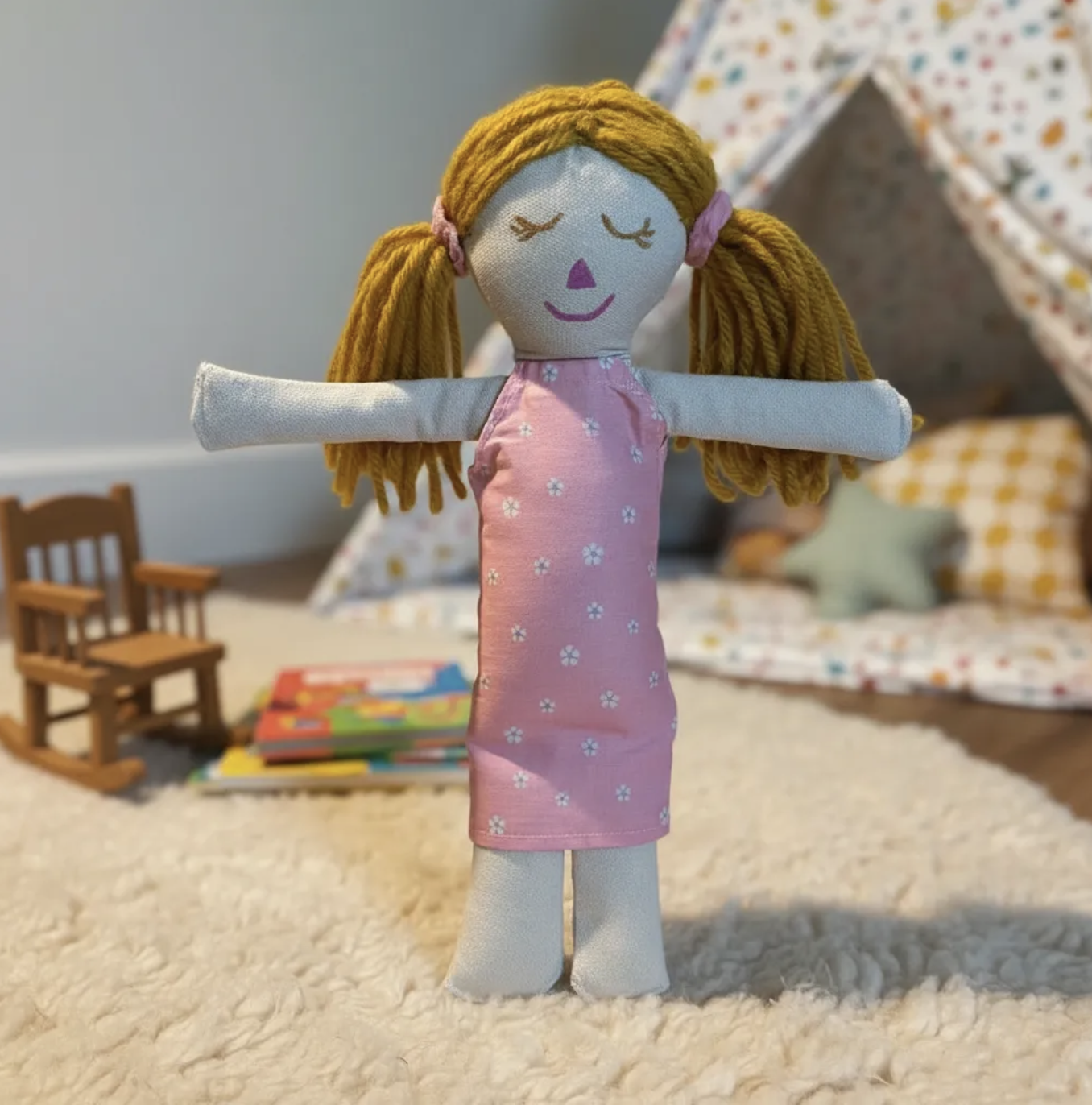 Mi primera muñeca llamada Celeste Waldorf & Montessori 32cm Lona relleno antialérgico pintada a mano-5