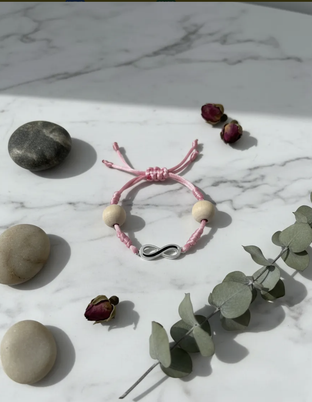 Pulsera niña con dije Infinito y madera natural-2