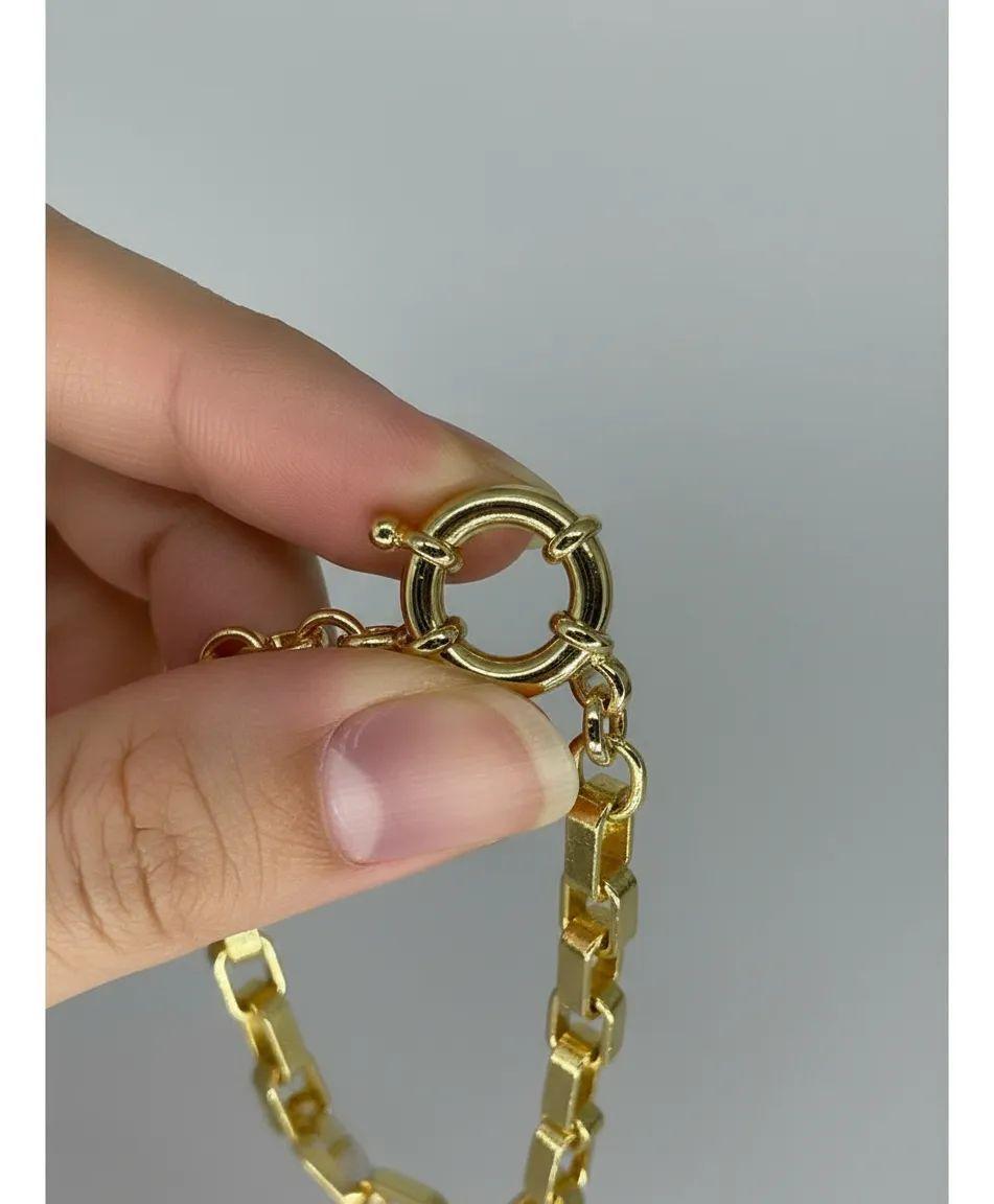 Pulsera cadenetas y timón enchapada en oro de 18k-5