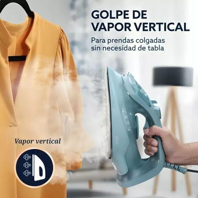 Plancha De Ropa Tradicional a Vapor AeroGlide Oster 1600W-1