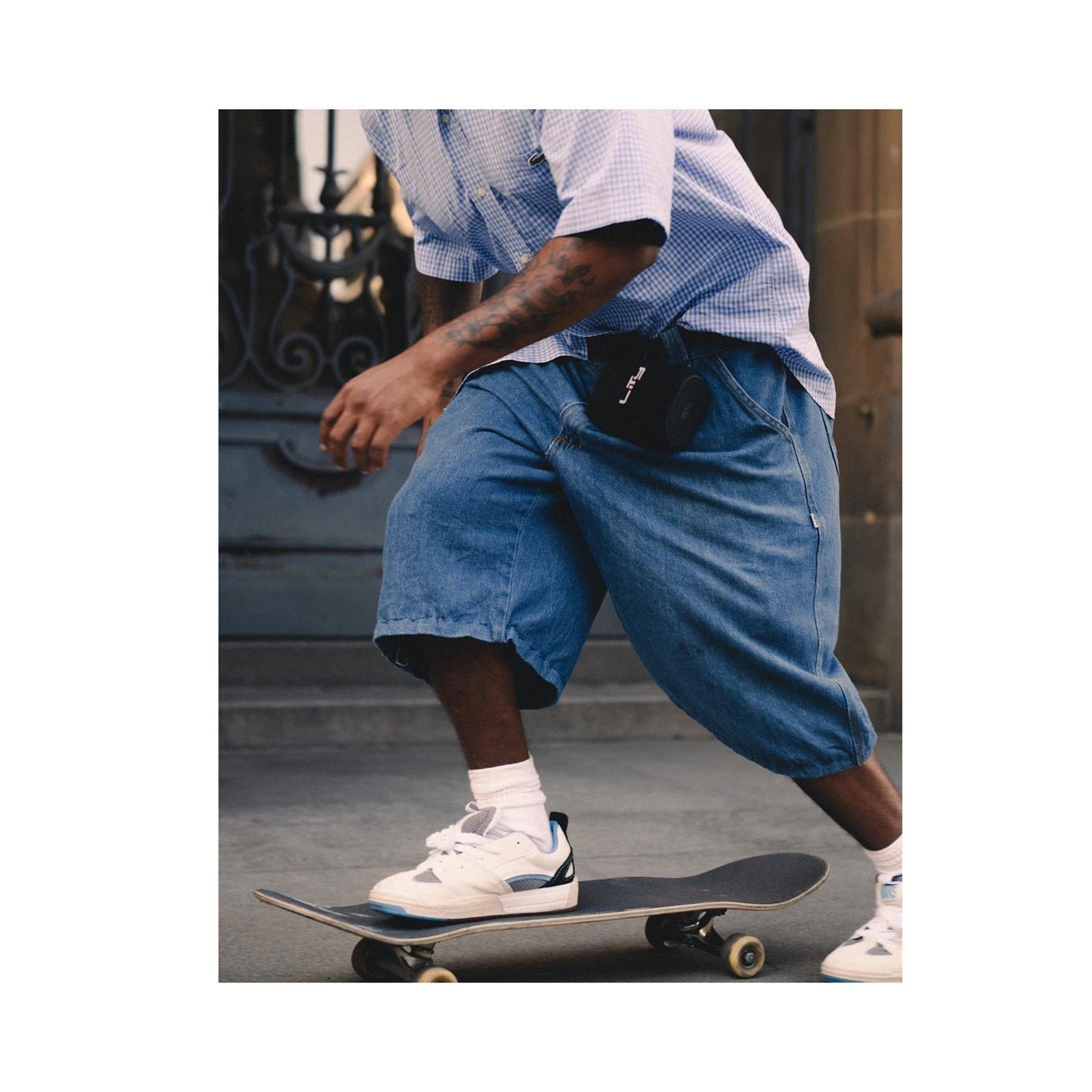 Parlante Inalámbrico 30W Sin Microfono Negro B14P Lity-8