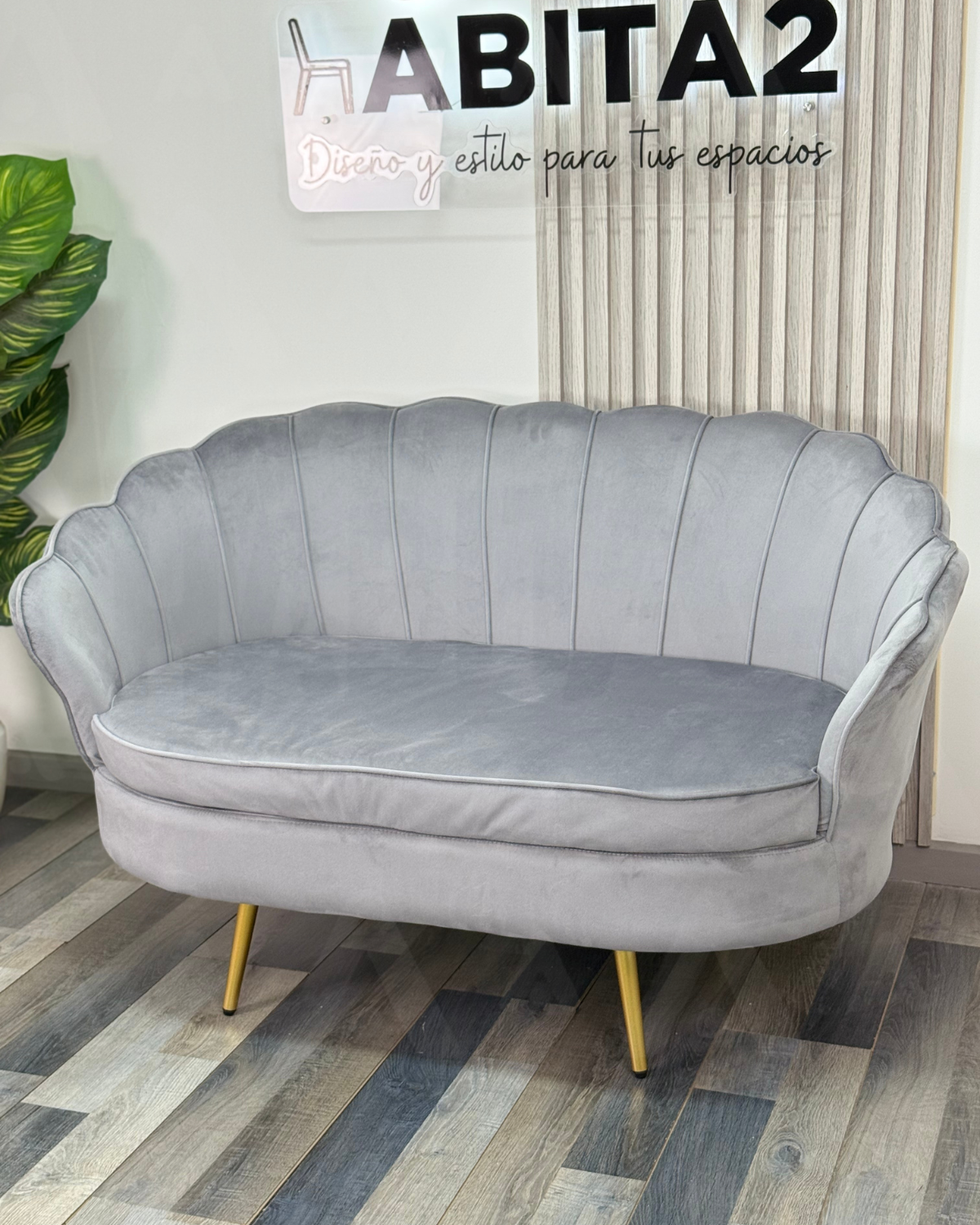 SOFA SHELL DE TERCIOPELO 3 CUERPOS BASE DORADA-2