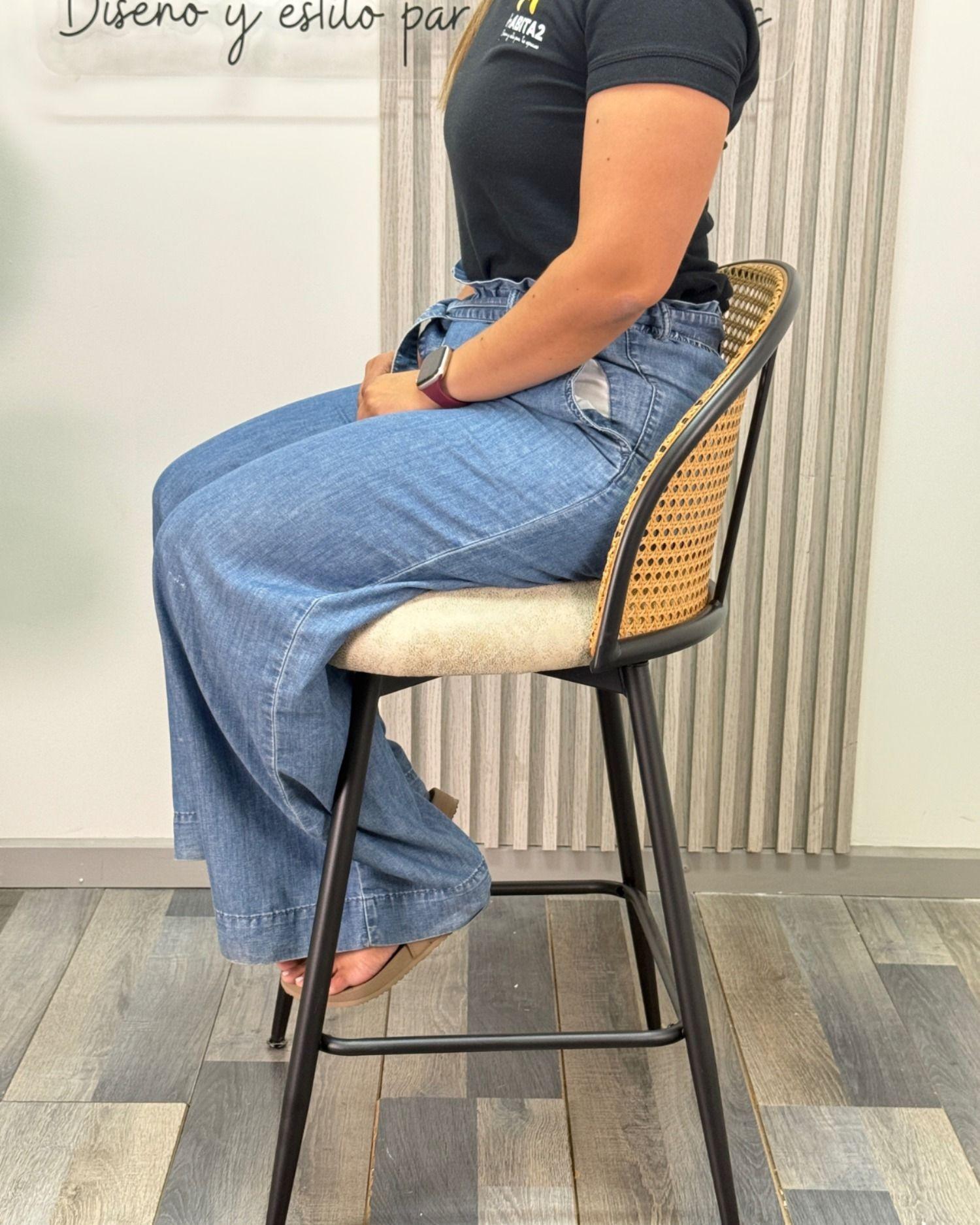 Pack 2 Sillas de Bar Giratoria de Ratan Marsella-4