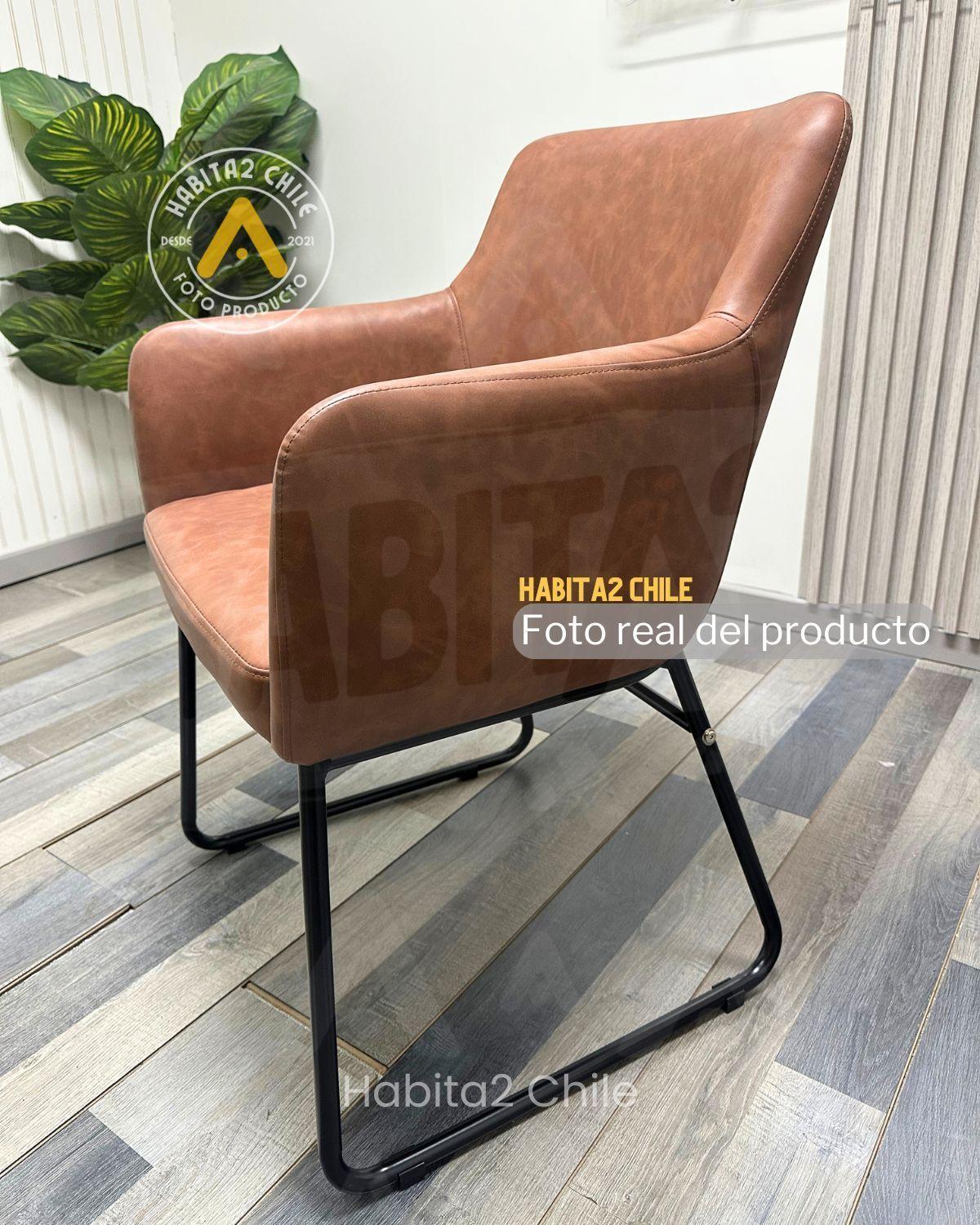 PACK 2 POLTRONAS SITIAL LEAH ASIENTO CUERO SINTETITO CON BASE NEGRA-5