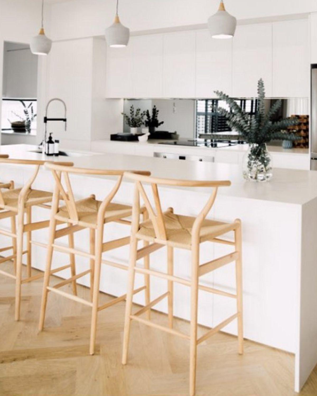 TABURETES DE MADERA Y RATTAN WISH 75 CM-3