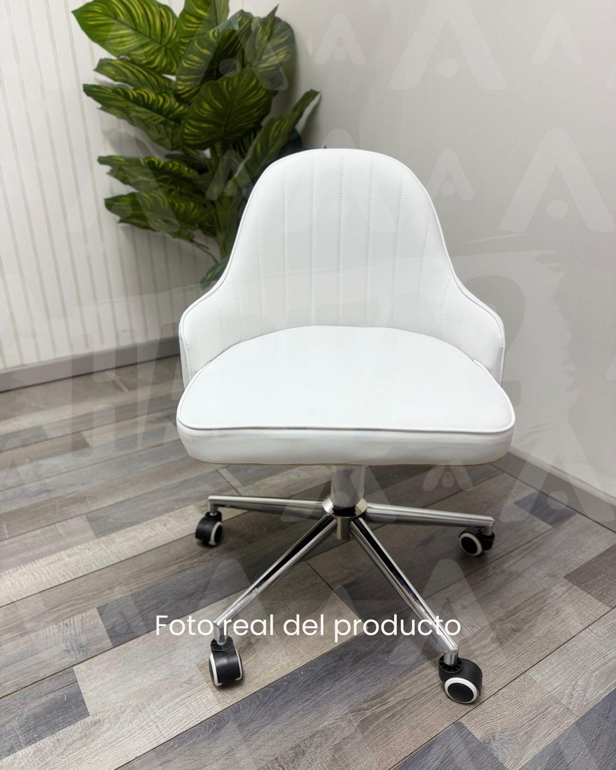 SILLA DE ESCRITORIO PERCY BLACK GIRATORIA CUERO SINTETICO - BASE PLATEADA-2